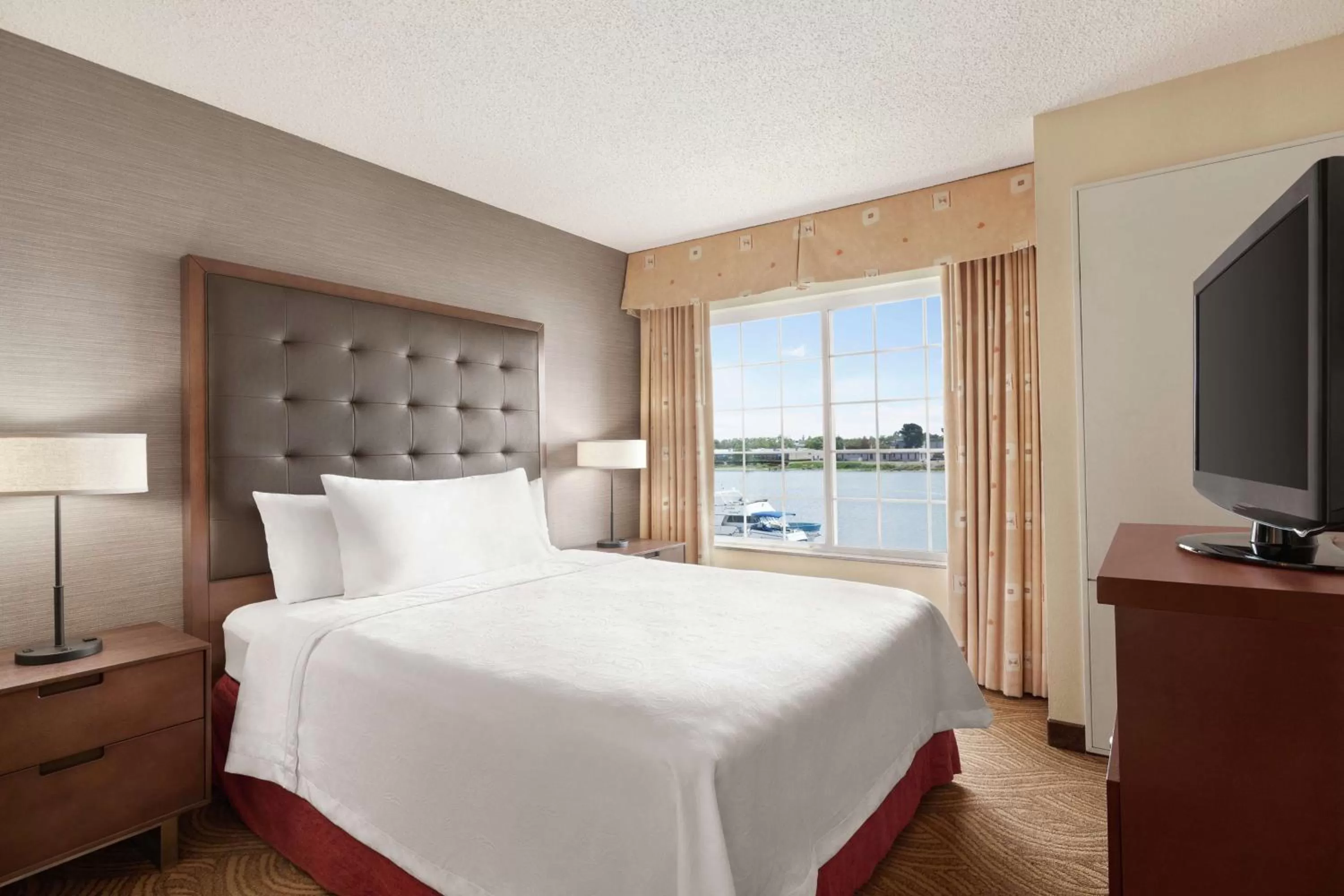 Two-Room Suite with One king Bed or One Queen Bed and Two Baths - Non-Smoking - Water View in Homewood Suites by Hilton - Oakland Waterfront