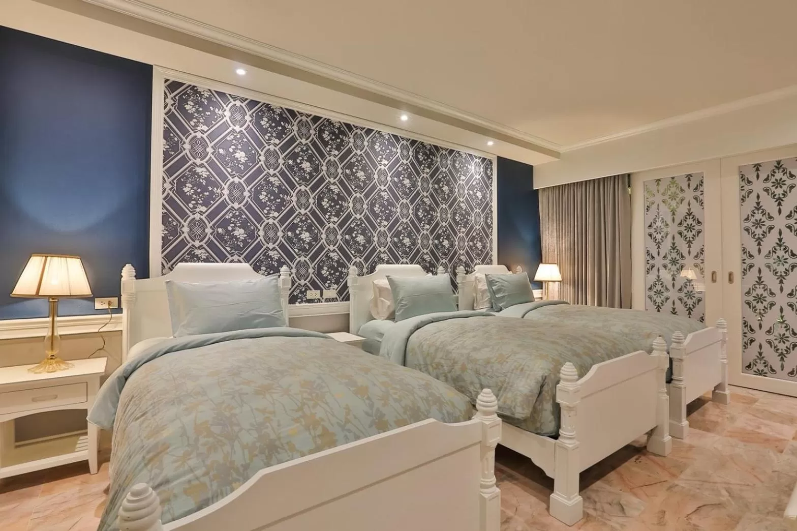 Deluxe Triple Room in At Pingnakorn Riverside