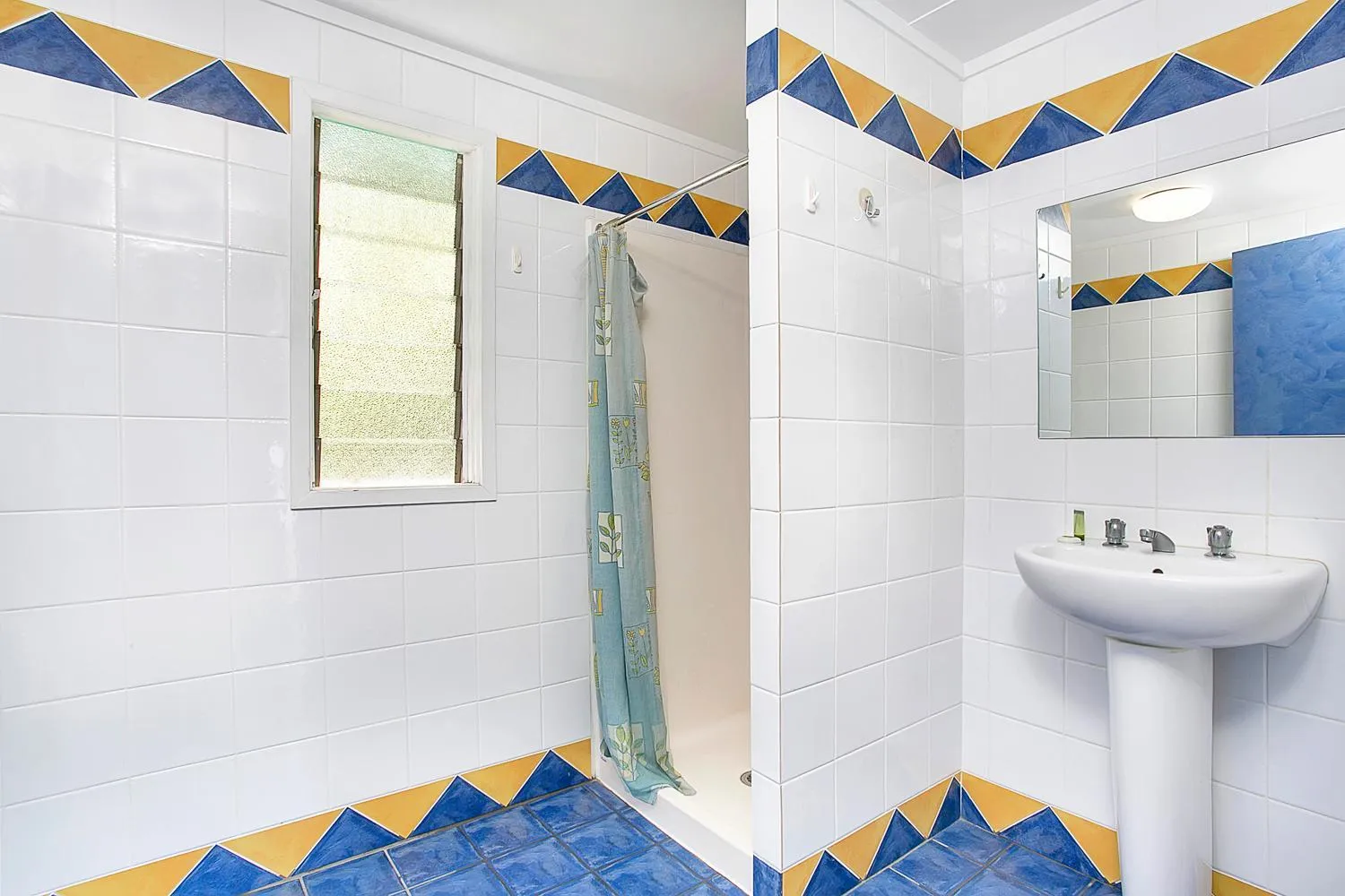 Superior Double/Twin Room with Private Bathroom in Caravella Backpackers