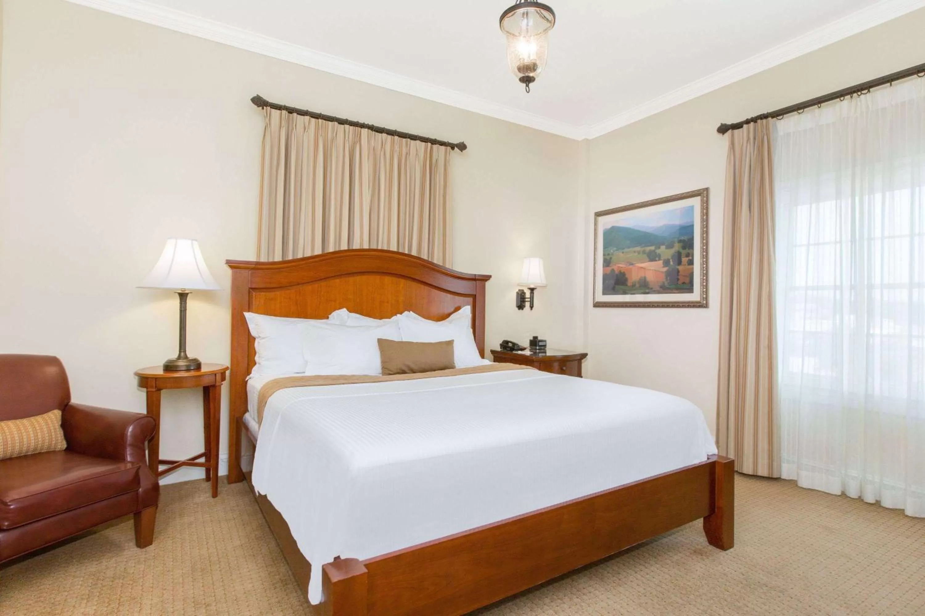 King Room - Non-Smoking in The George Washington - A Wyndham Grand Hotel