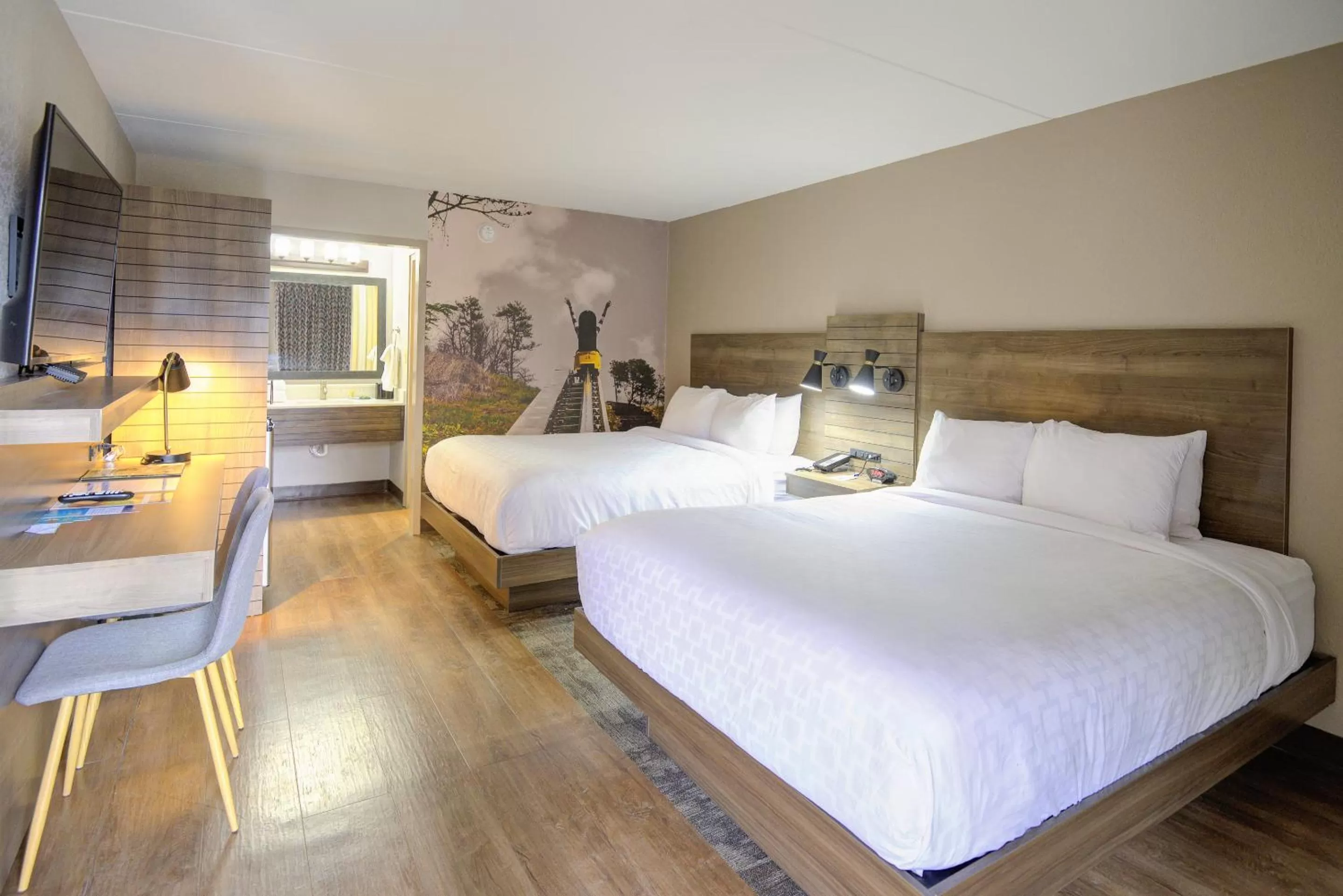 Queen Room with Two Queen Beds - Non-Smoking in Clarion Pointe Downtown Gatlinburg