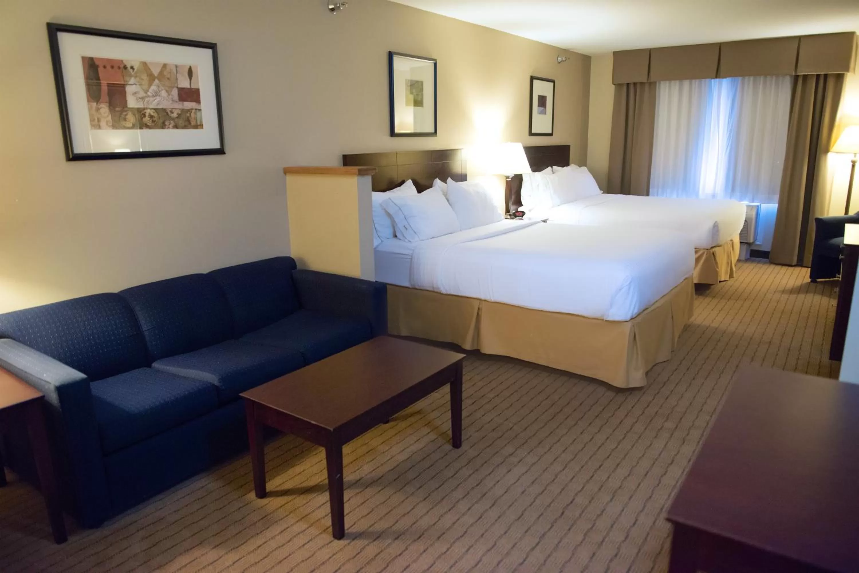Suite - Mobility Access/Hearing Accessible in Holiday Inn Express Devils Lake by IHG