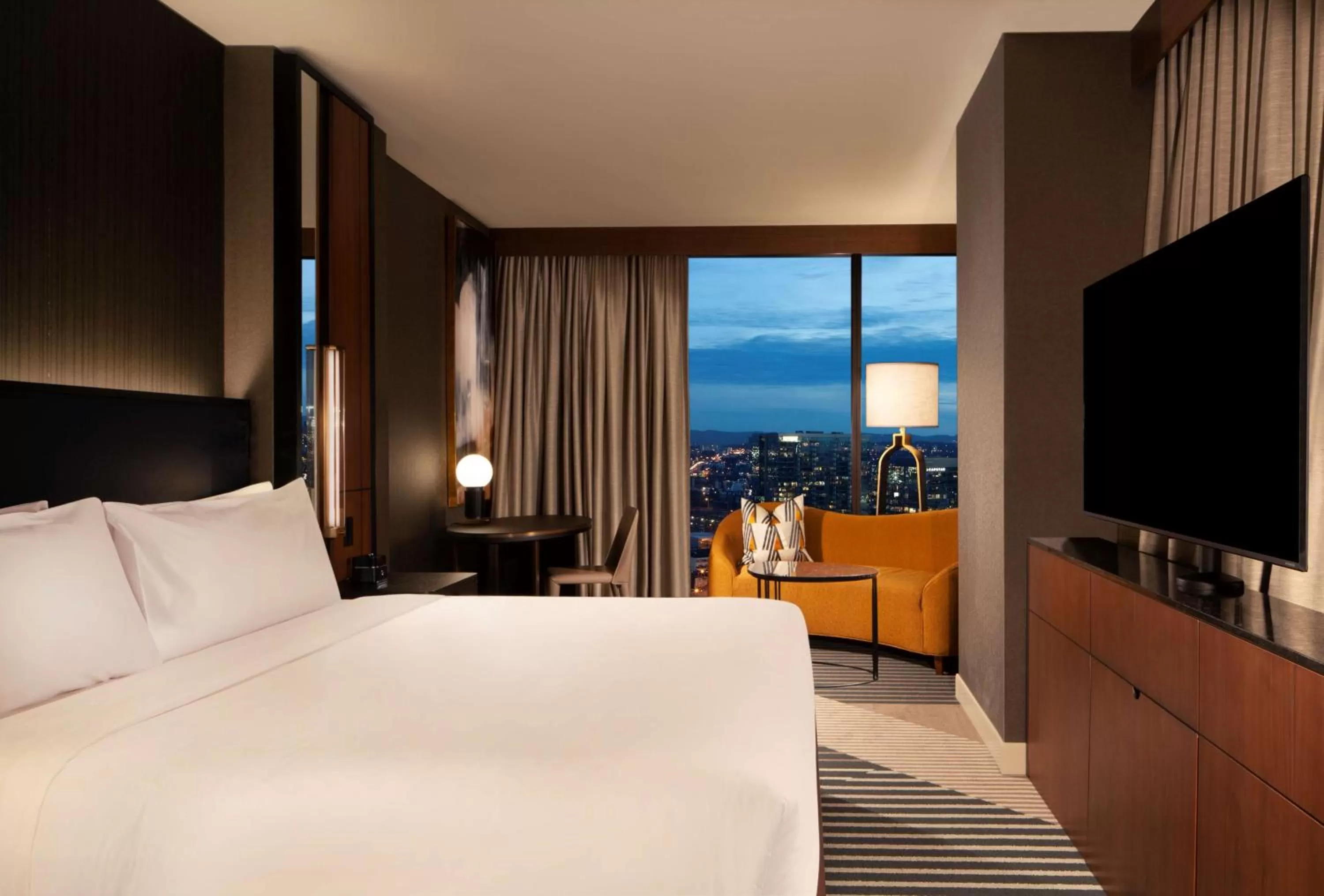 Grand Corner King Suite in Grand Hyatt Nashville