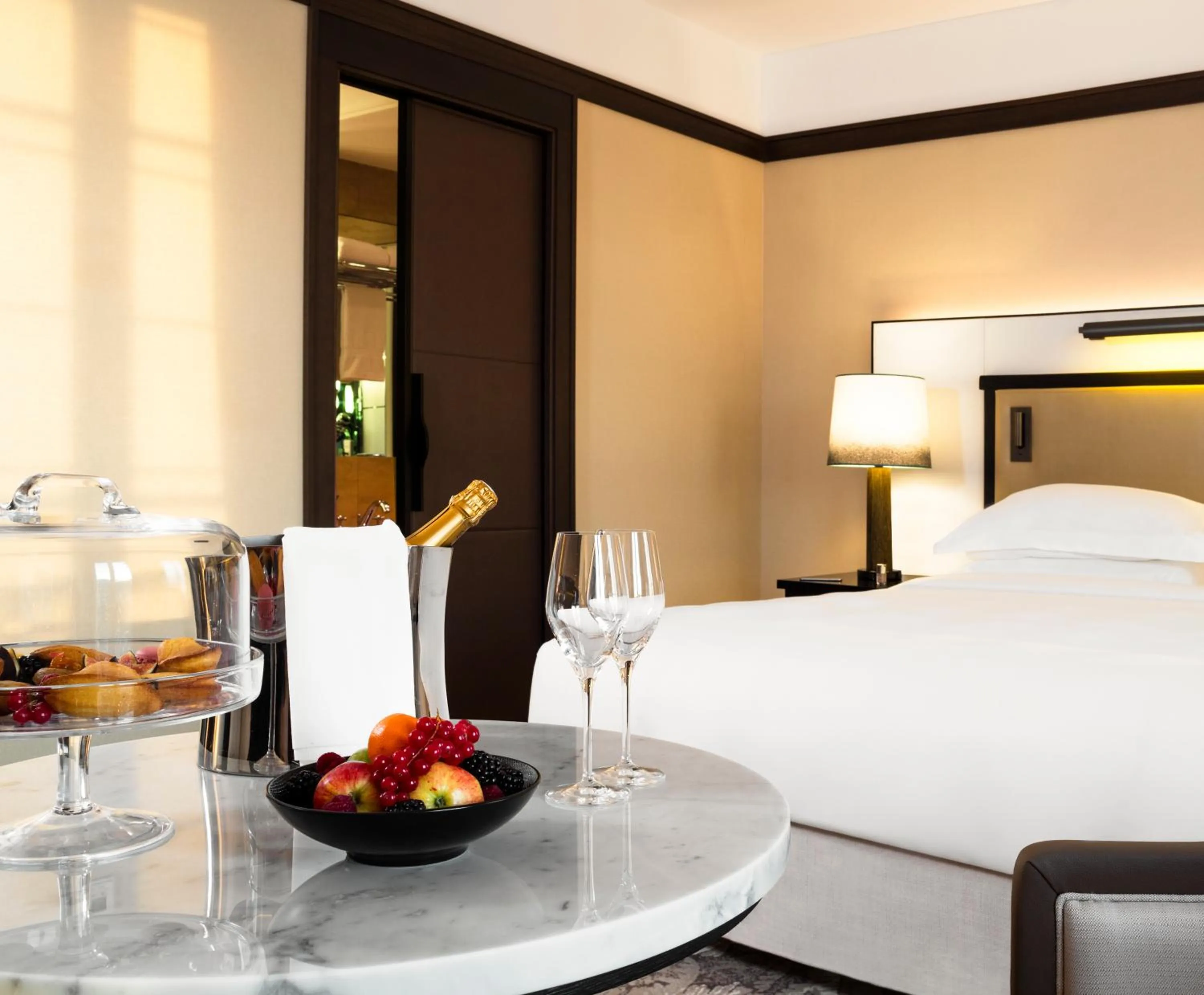 Deluxe King Room with View in Hyatt Paris Madeleine