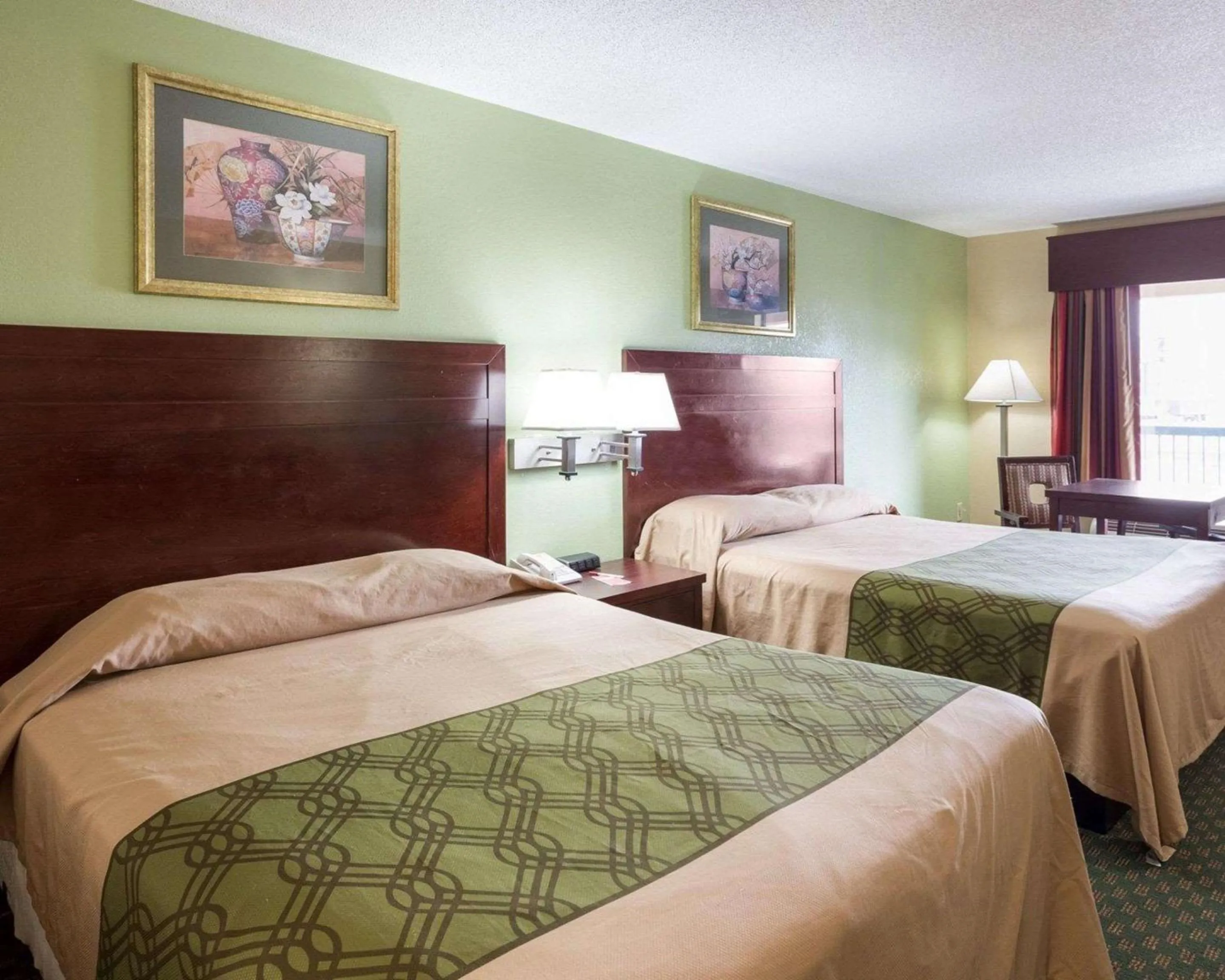 Queen Room with Two Queen Beds - Accessible/Non-Smoking  in Rodeway Inn & Suites New Orleans Gentilly