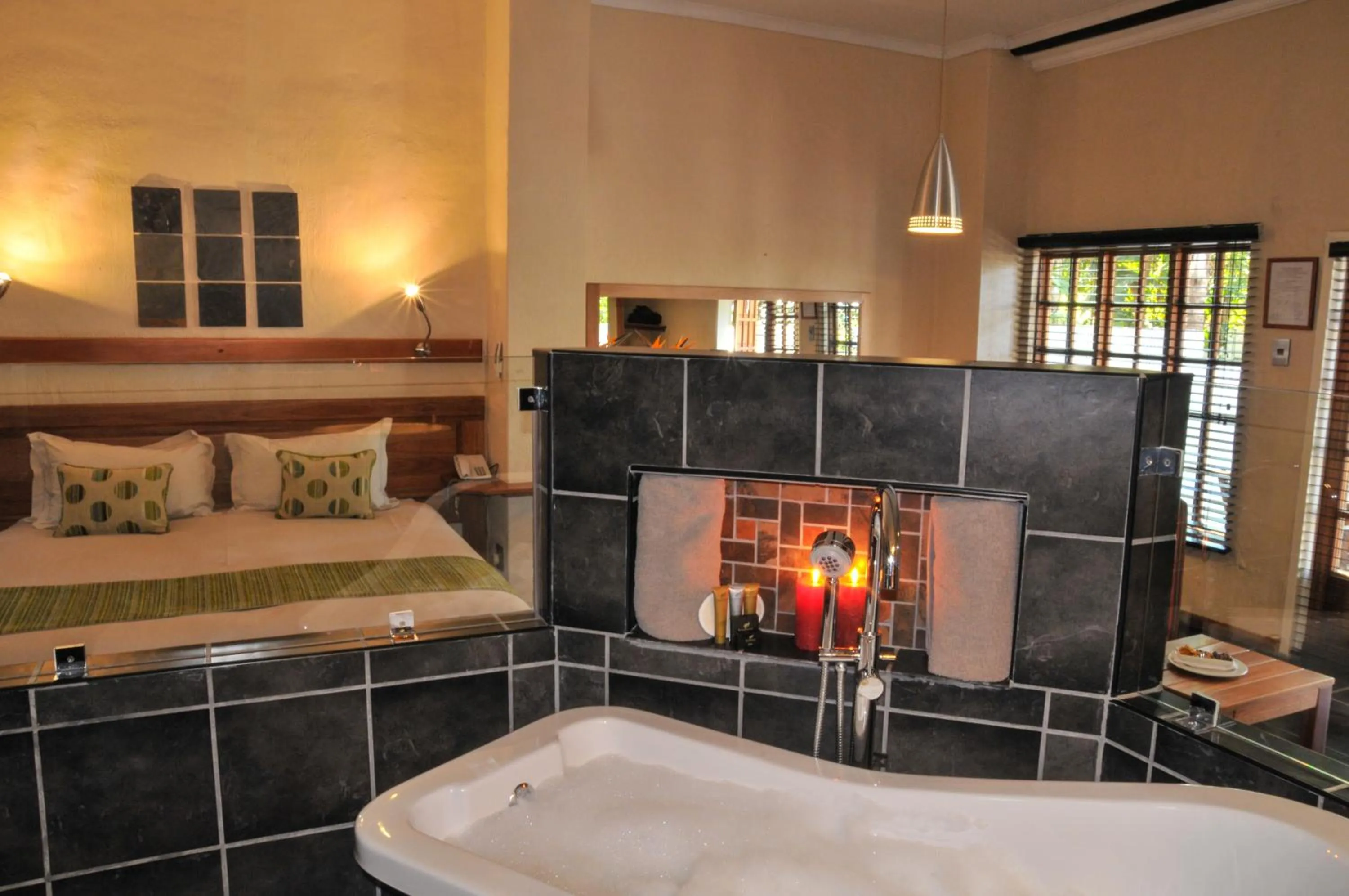 Deluxe Double Room in Tzaneen Country Lodge