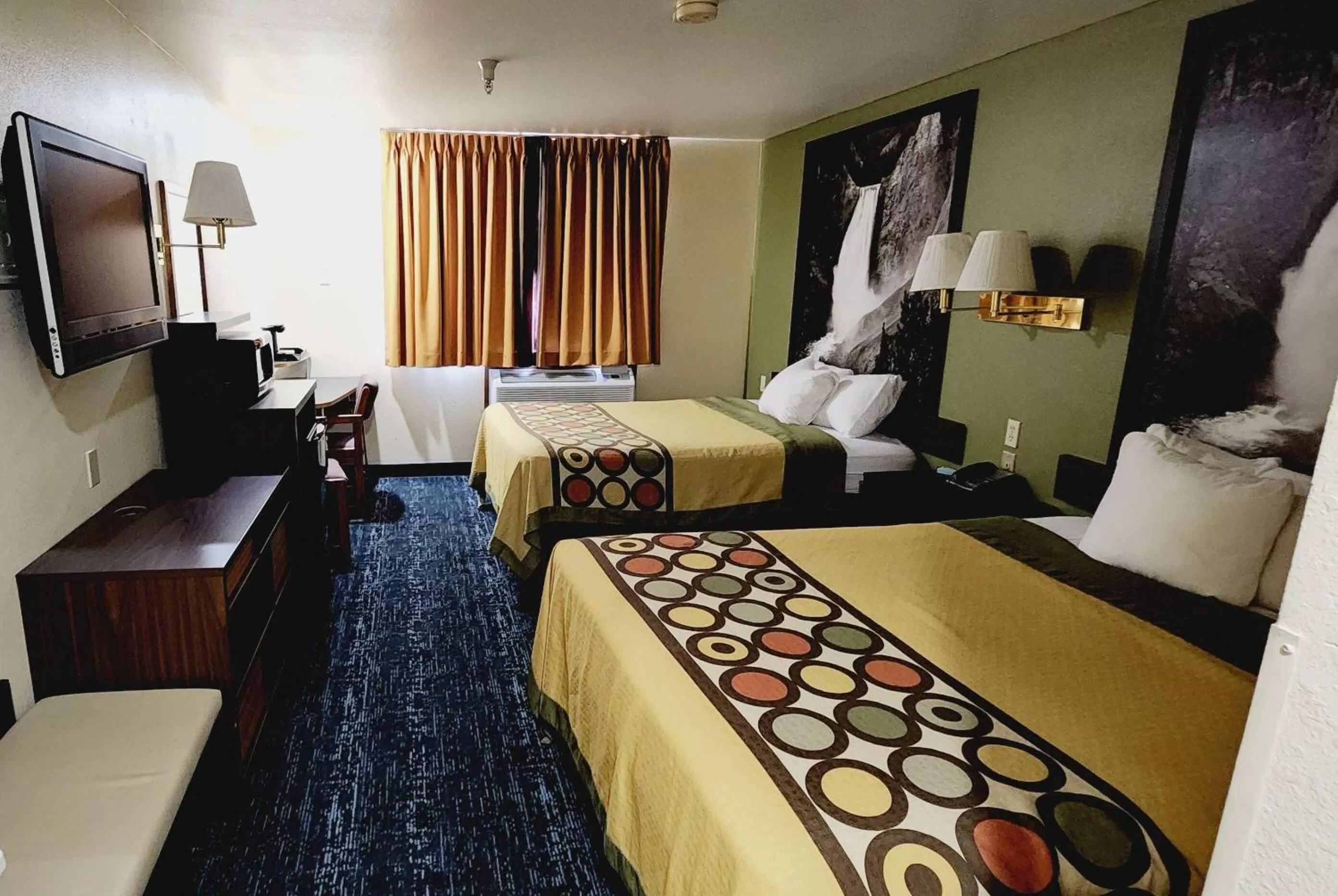 Queen Room with Two Queen Beds - Non-Smoking in Super 8 by Wyndham Rawlins Wyoming