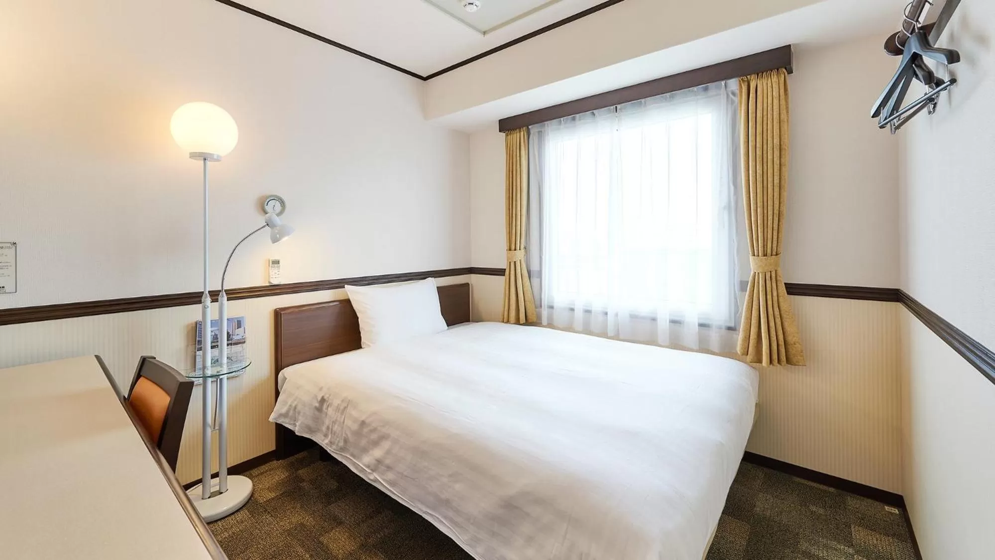 Double Room for Single Use - Smoking in Toyoko Inn Osaka Namba Nippombashi