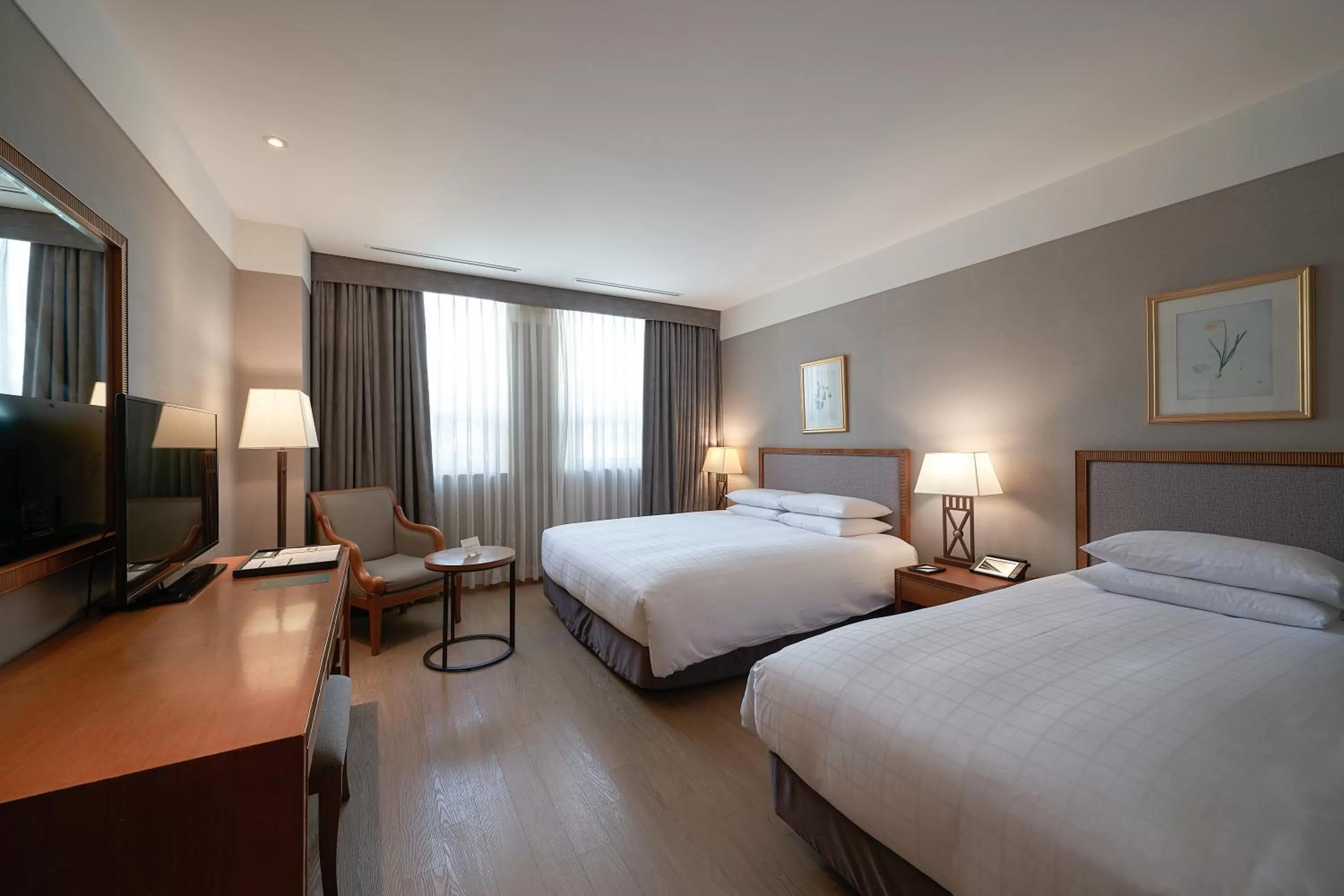 Superior Twin Room in Mayfield Hotel Seoul