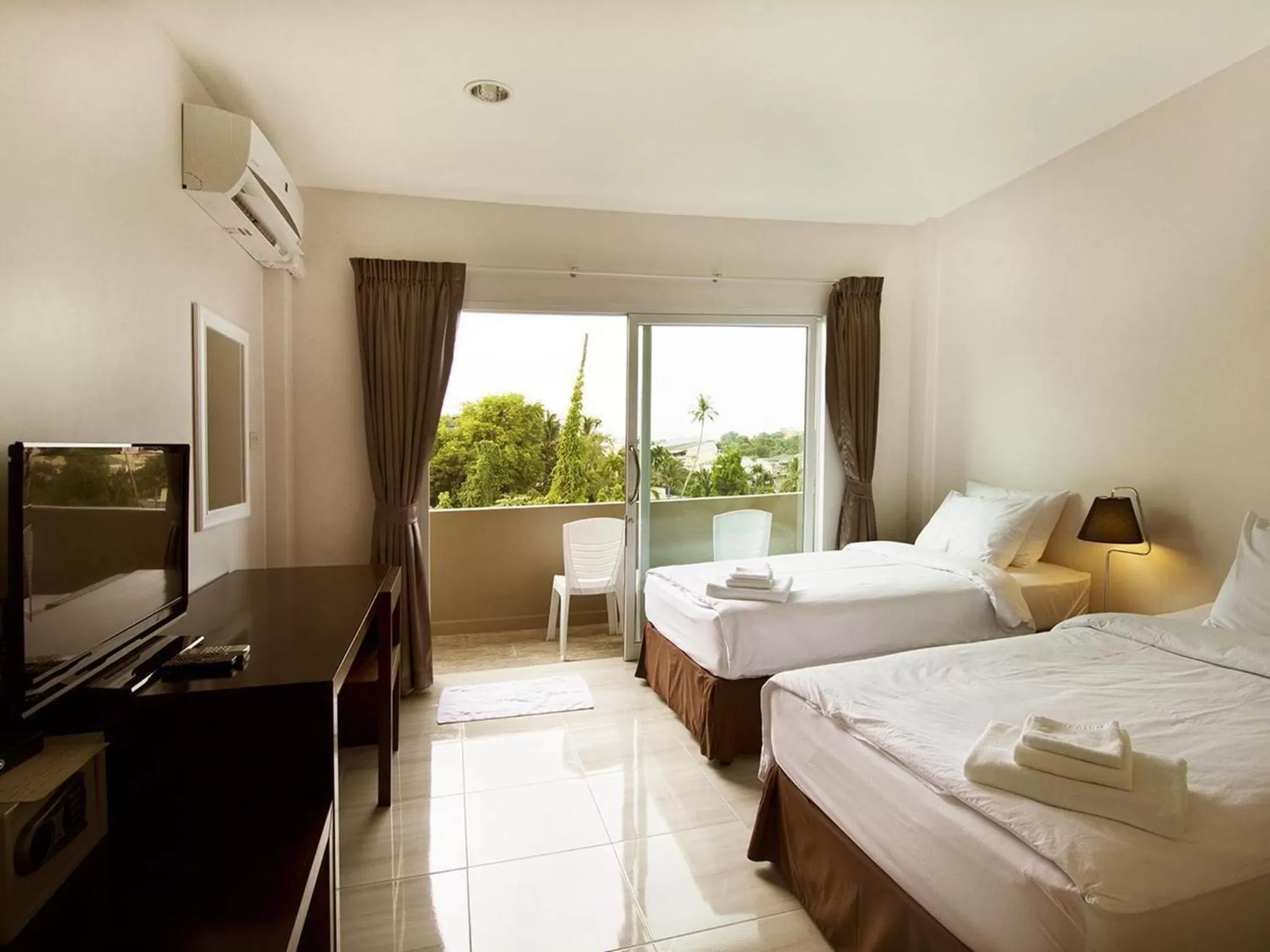 Comfort Twin Room with Balcony in The Farm House Hotel Ranong