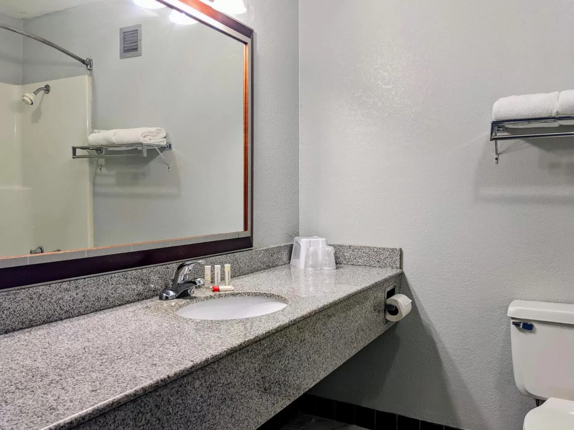 Double Room with Two Double Beds - Non-Smoking in Baymont by Wyndham Hannibal