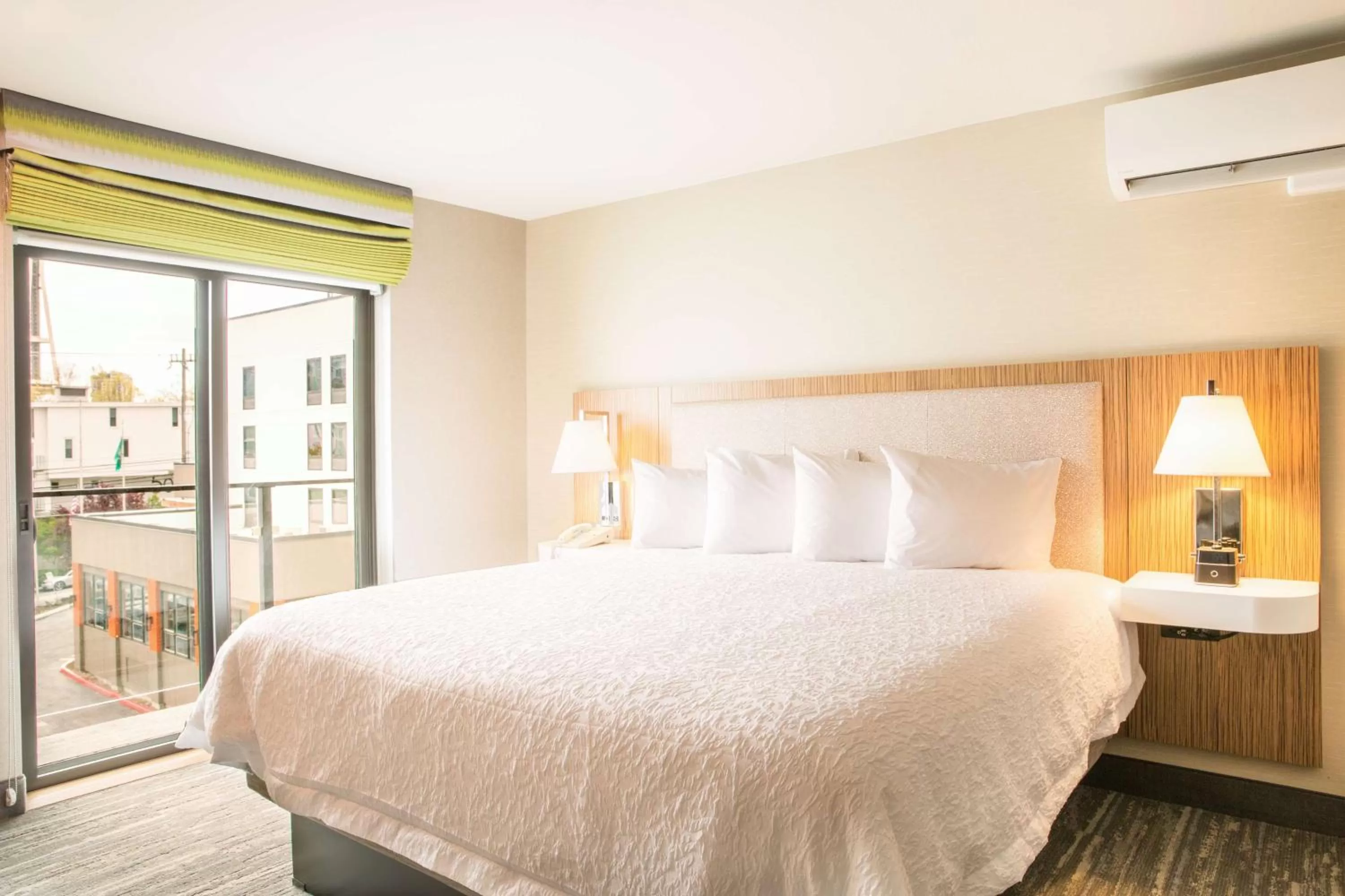 King Suite Accessible Room in Hampton Inn & Suites Seattle-Downtown