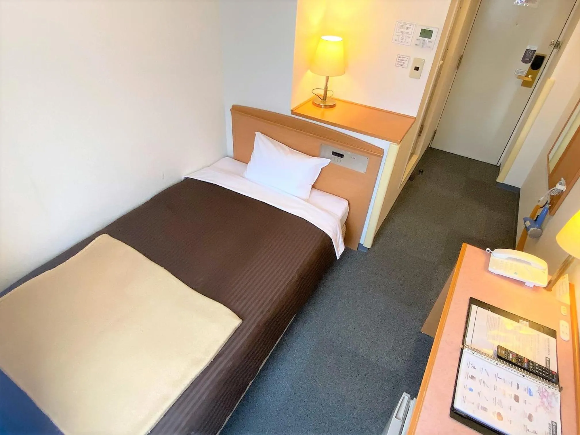 Single Room in Sakura Hotel Hatagaya
