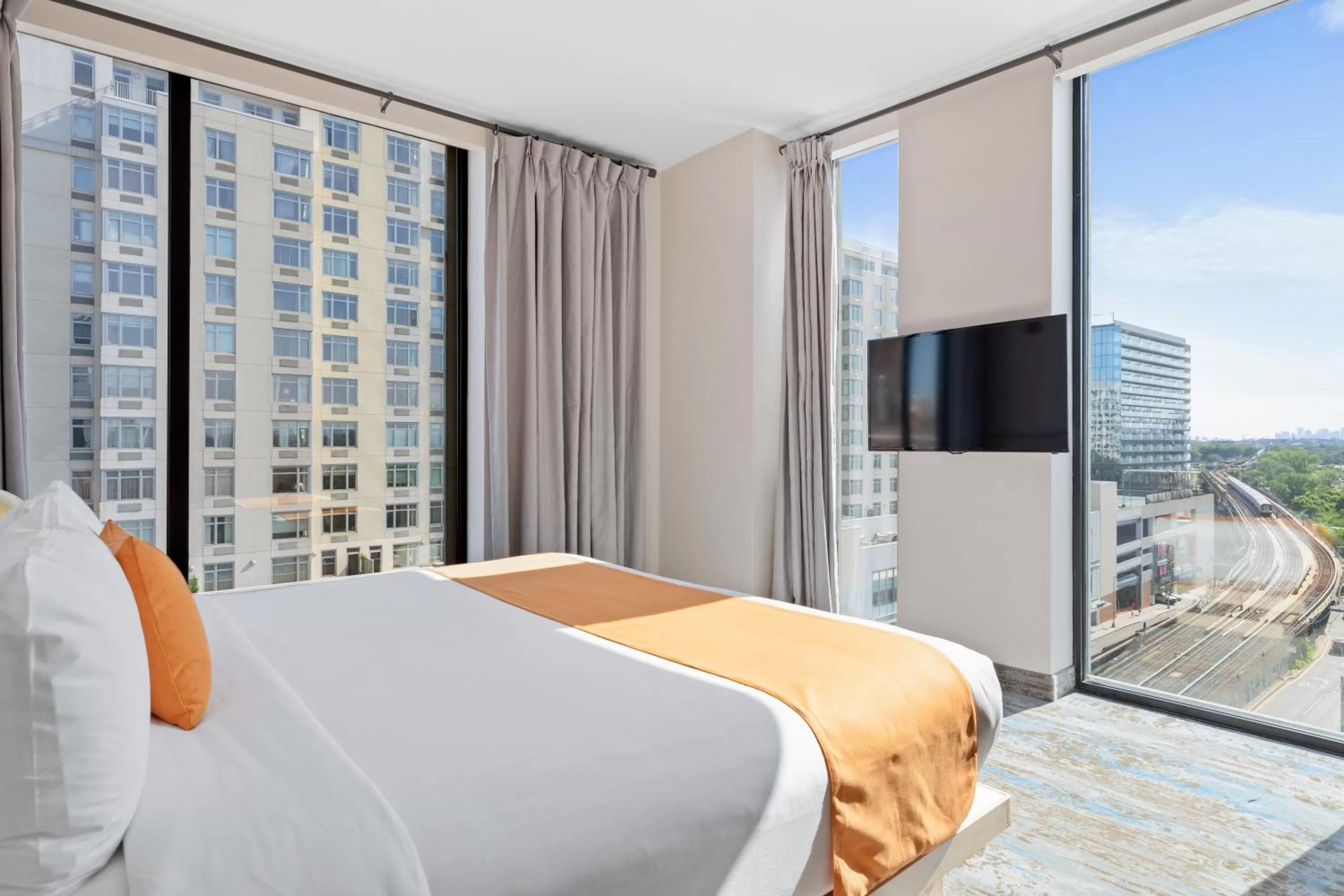 Deluxe King Room in The Parc Hotel