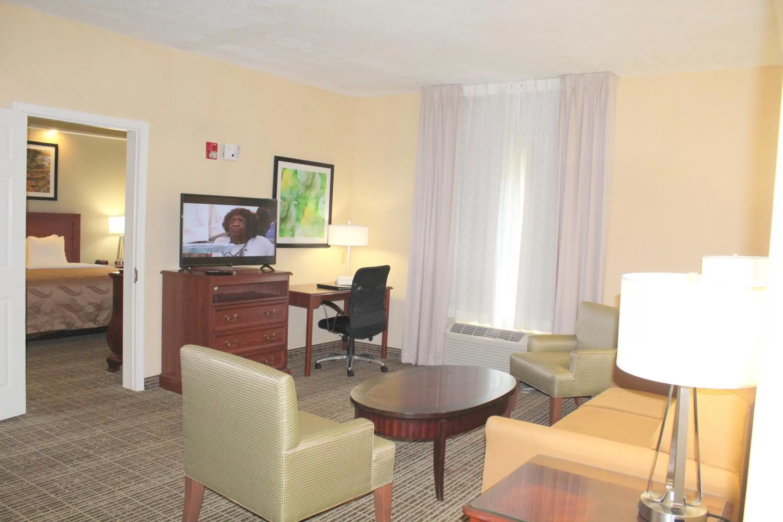 King Suite - Accessible/Smoking in Quality Inn Lake City