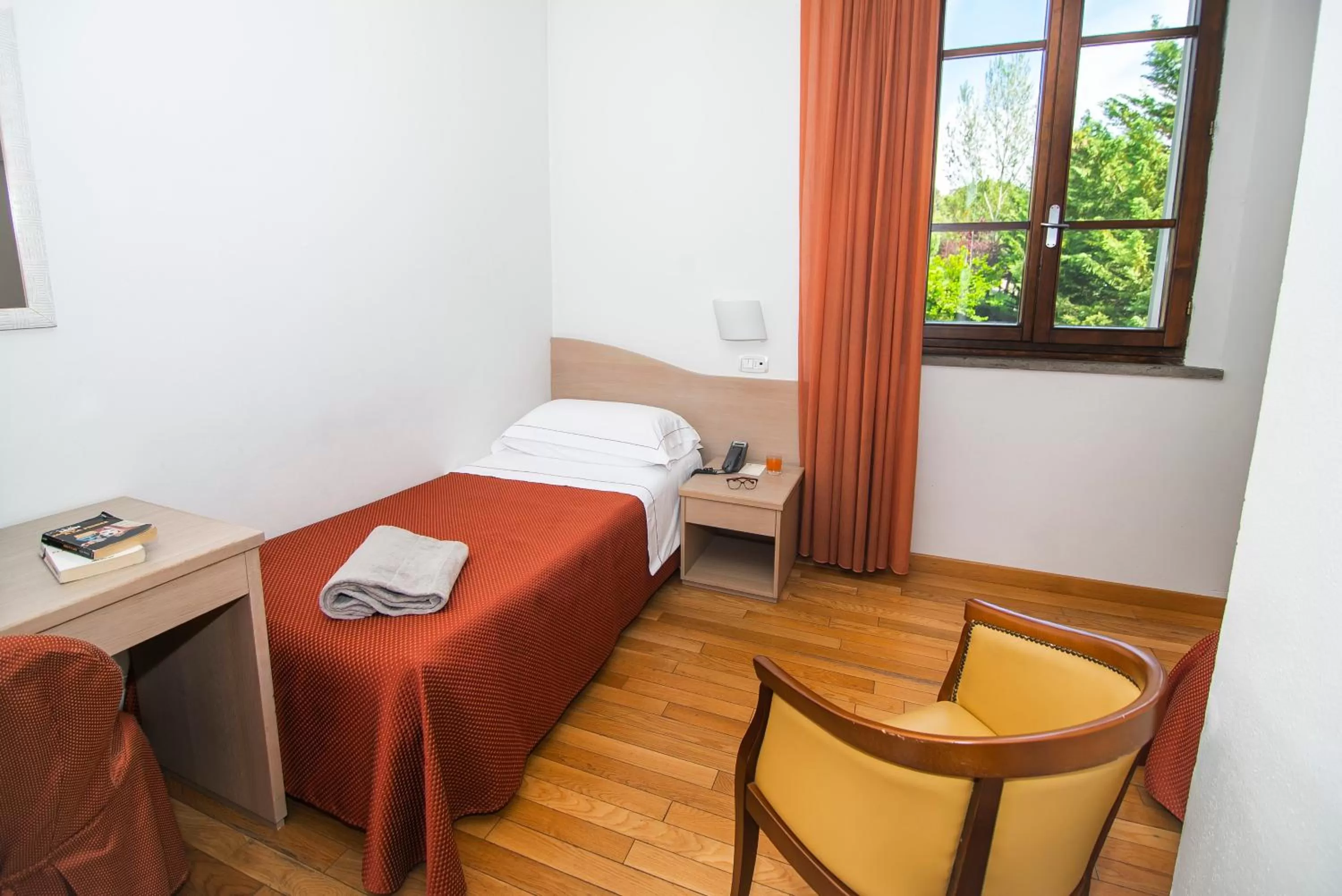 Twin Room in Hotel La Colonna