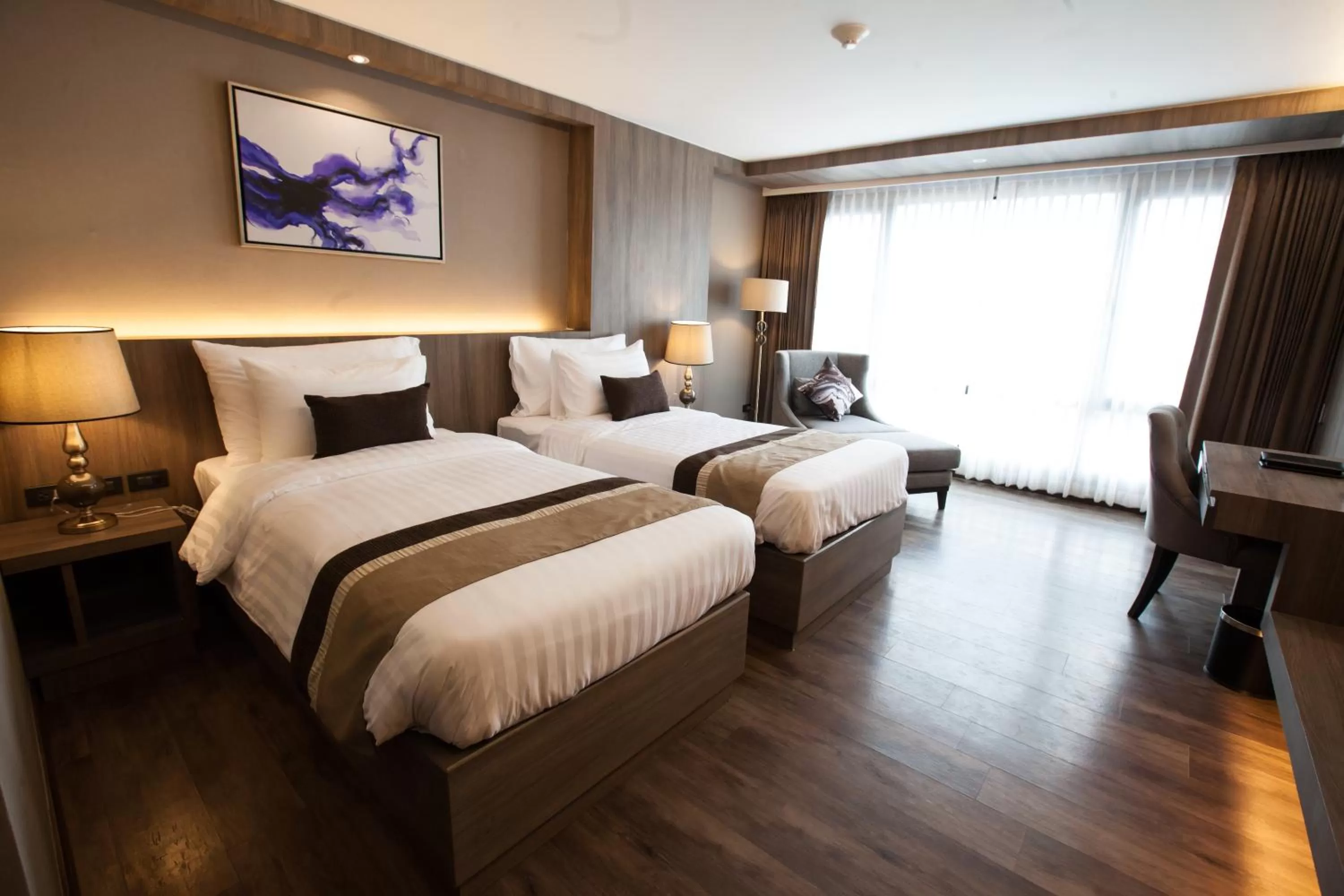 Deluxe Twin Bed in Arte Hotel - SHA Extra Plus
