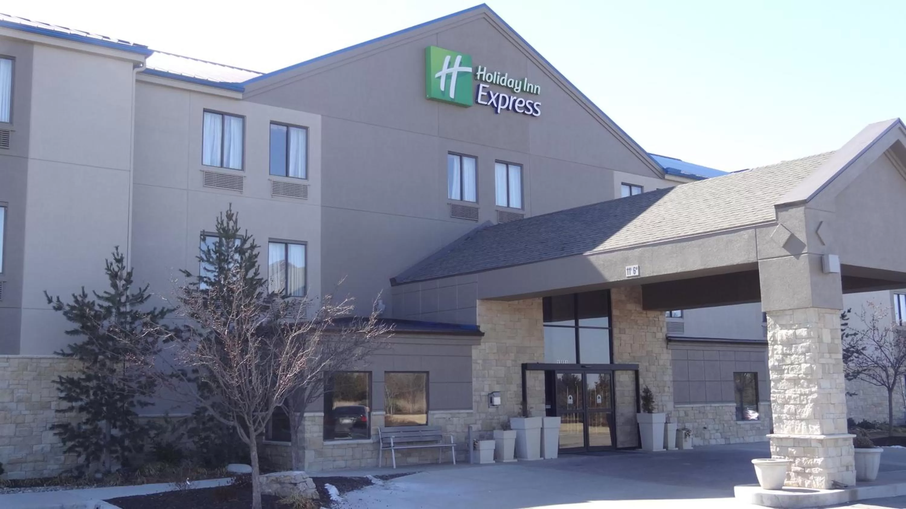 Holiday Inn Express Hotel Kansas City - Bonner Springs by IHG