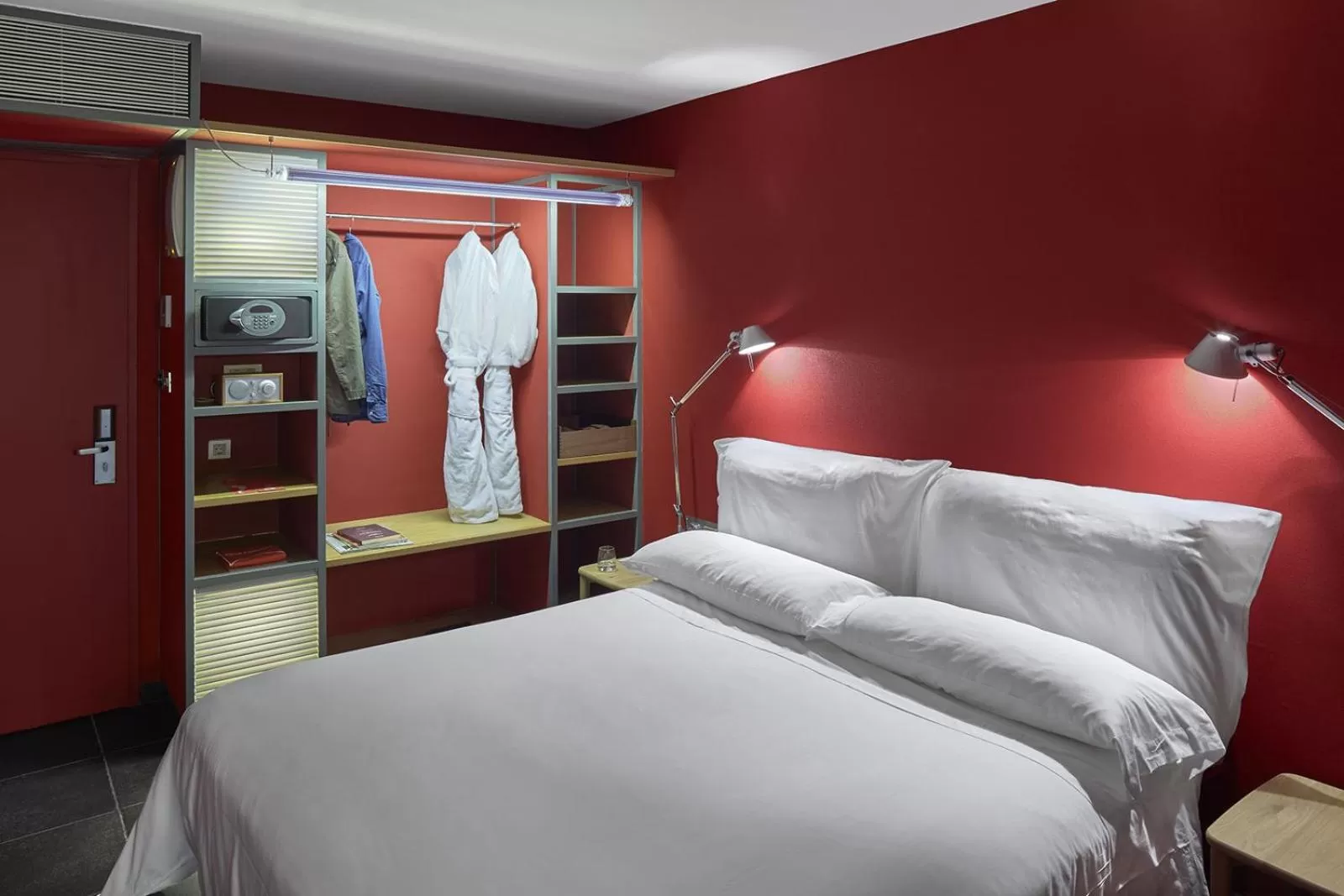 King Room with Garden View in Casa Camper Barcelona