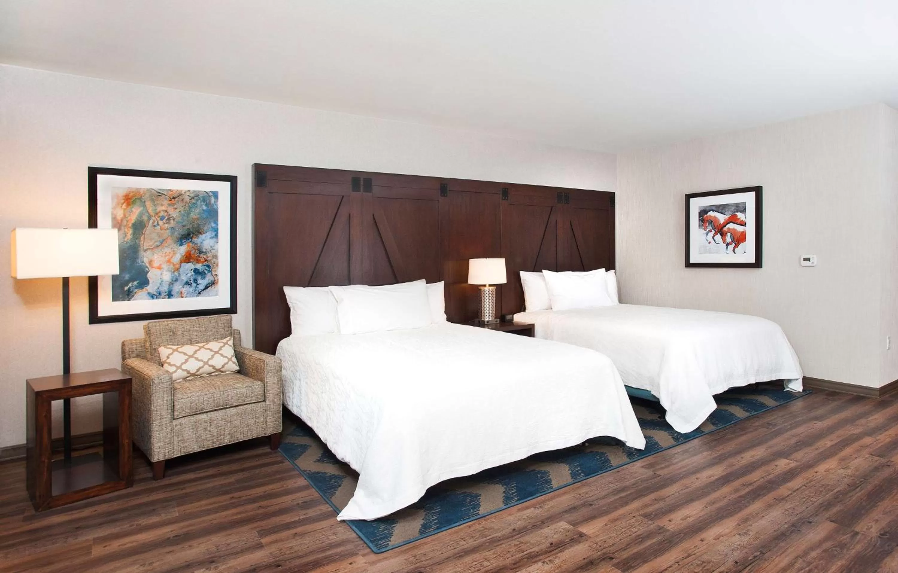 Queen Room with Two Queen Beds in Hilton Garden Inn Burbank Los Angeles