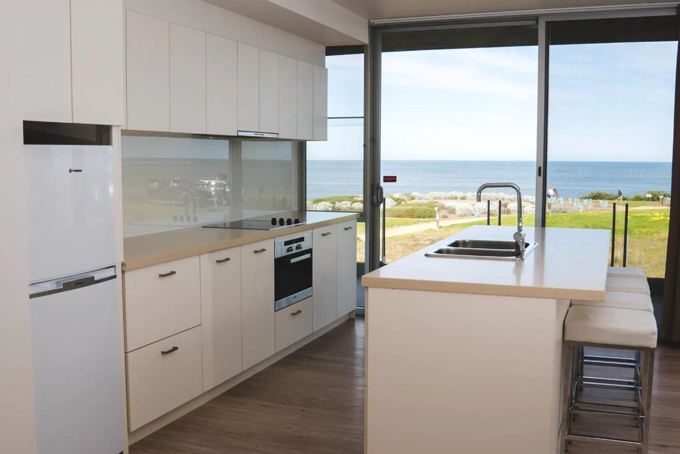 One-Bedroom Deluxe Apartment Ocean View in Wyndham Resort Torquay