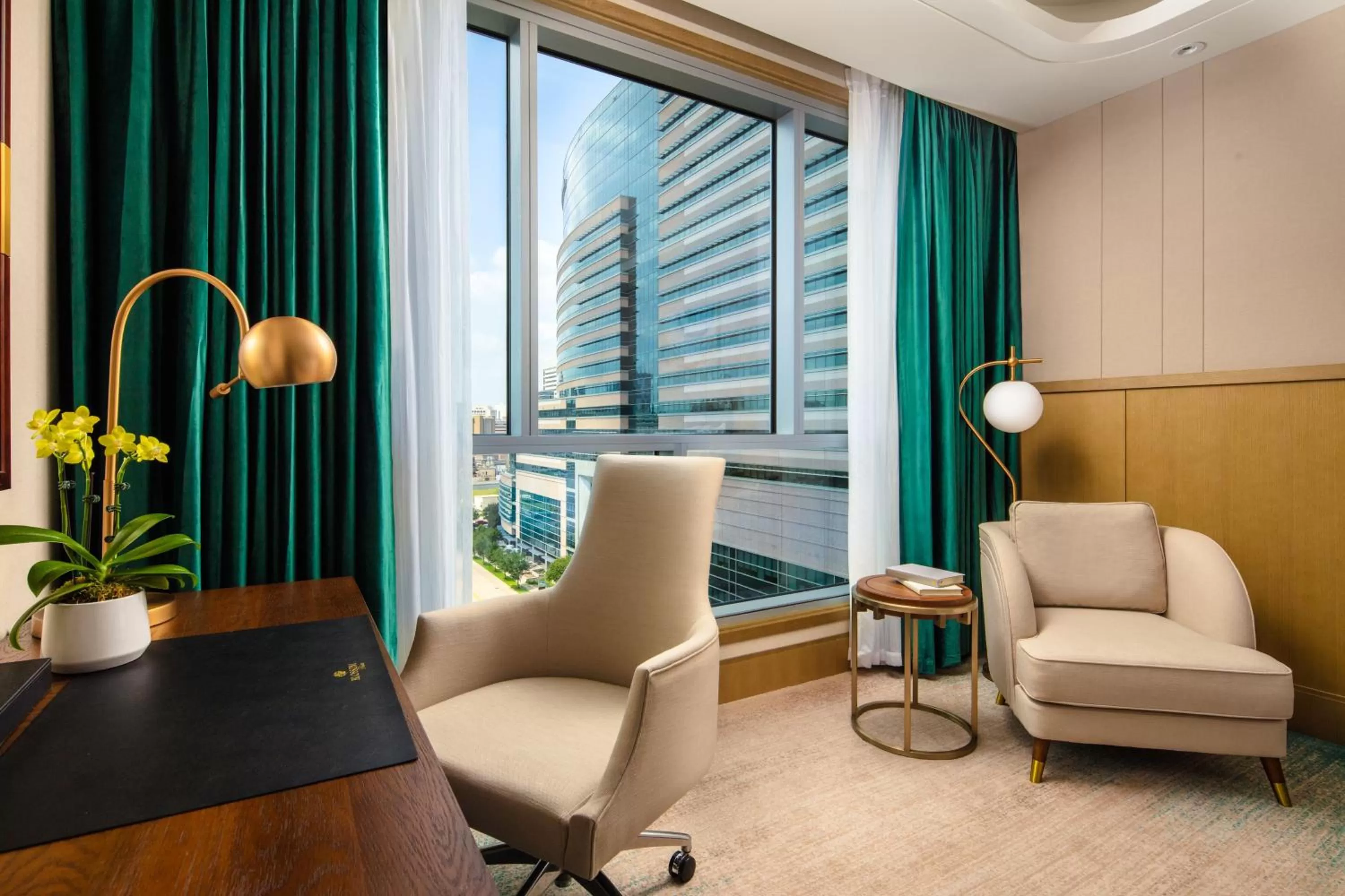 Deluxe Two Queen Studio in Blossom Hotel Houston, Curio Collection by Hilton