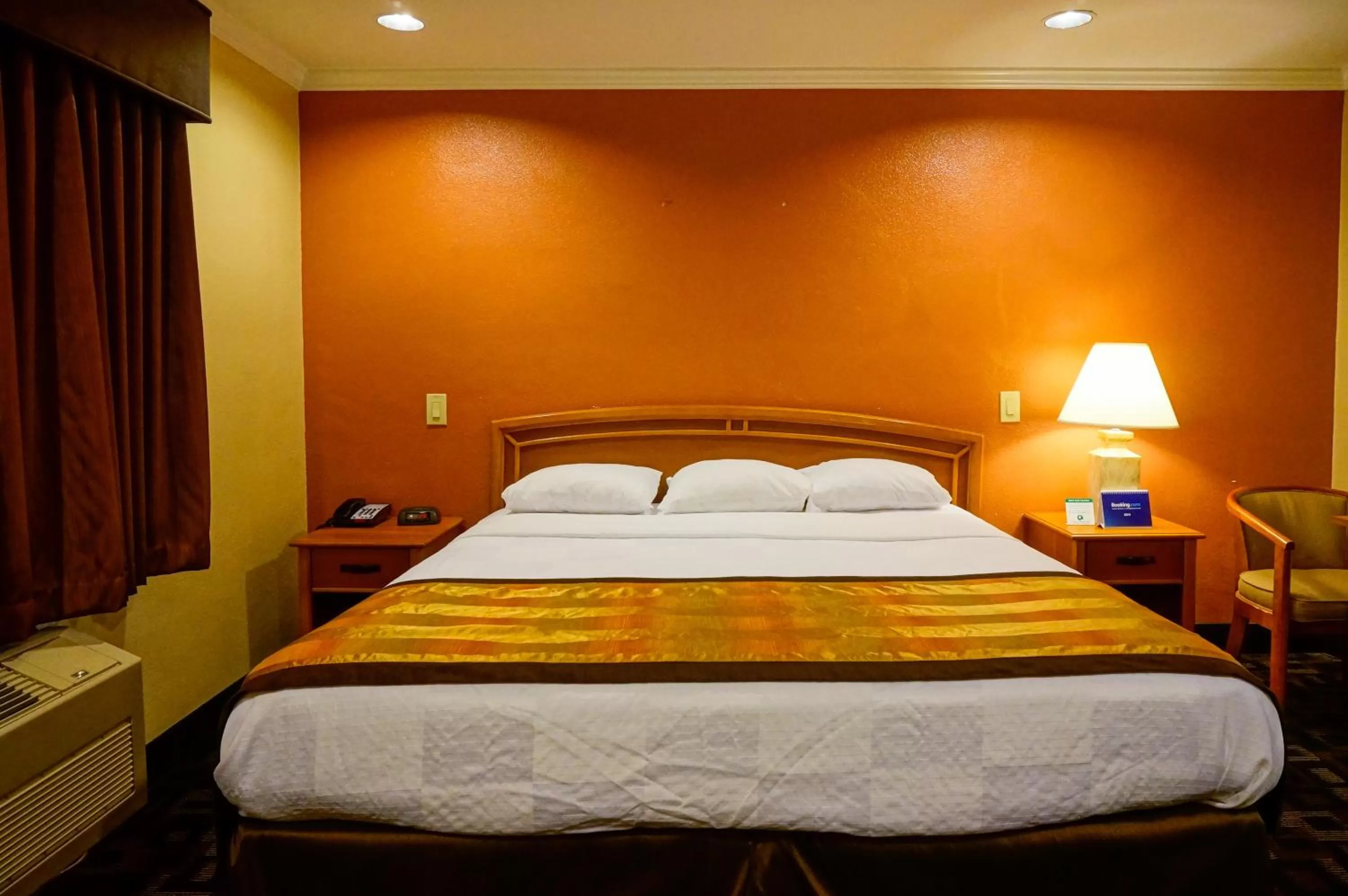 King Room in Hotel Parmani Near Stanford University