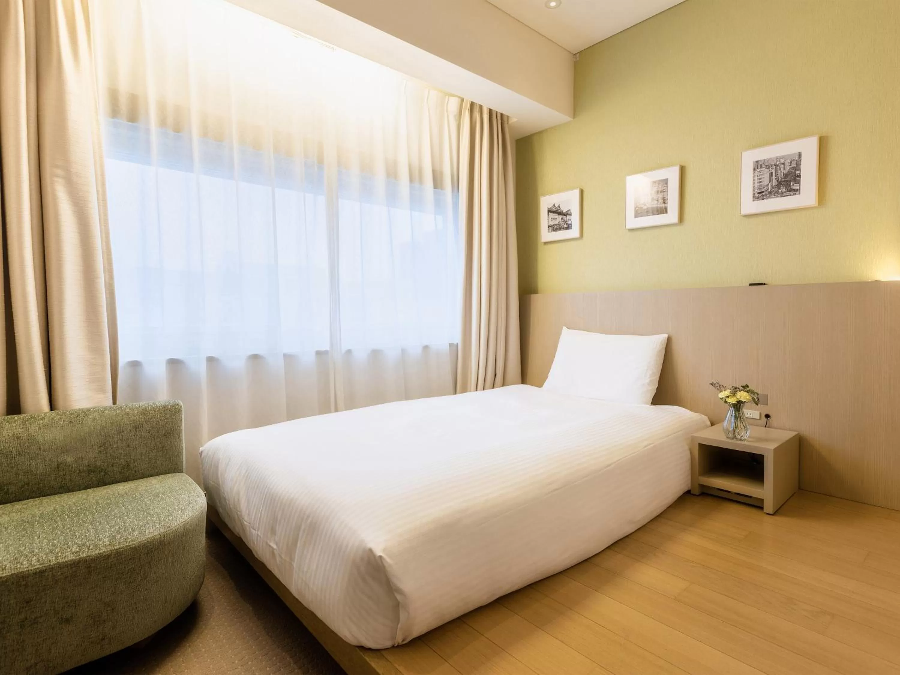 Standard Single Room with Wooden Floor - Non-Smoking (Room facilities by ReFa) in Hotel Gracery Ginza