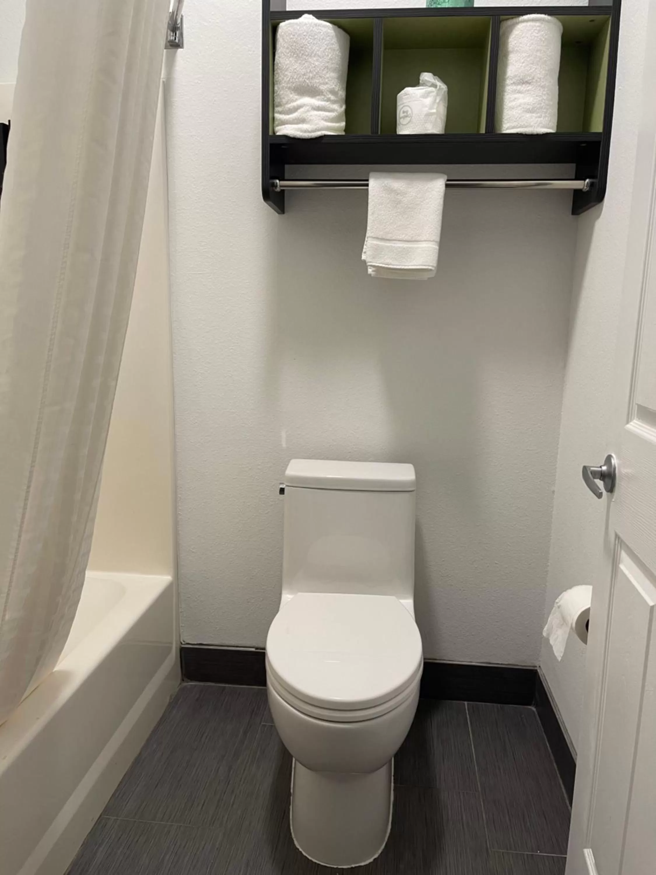 King Room in Lindsay Inn