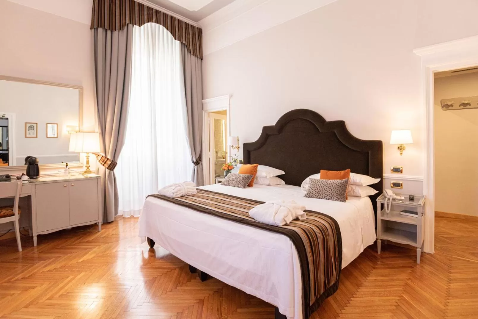 Deluxe Double or Twin Room in Bettoja Hotel Massimo d'Azeglio