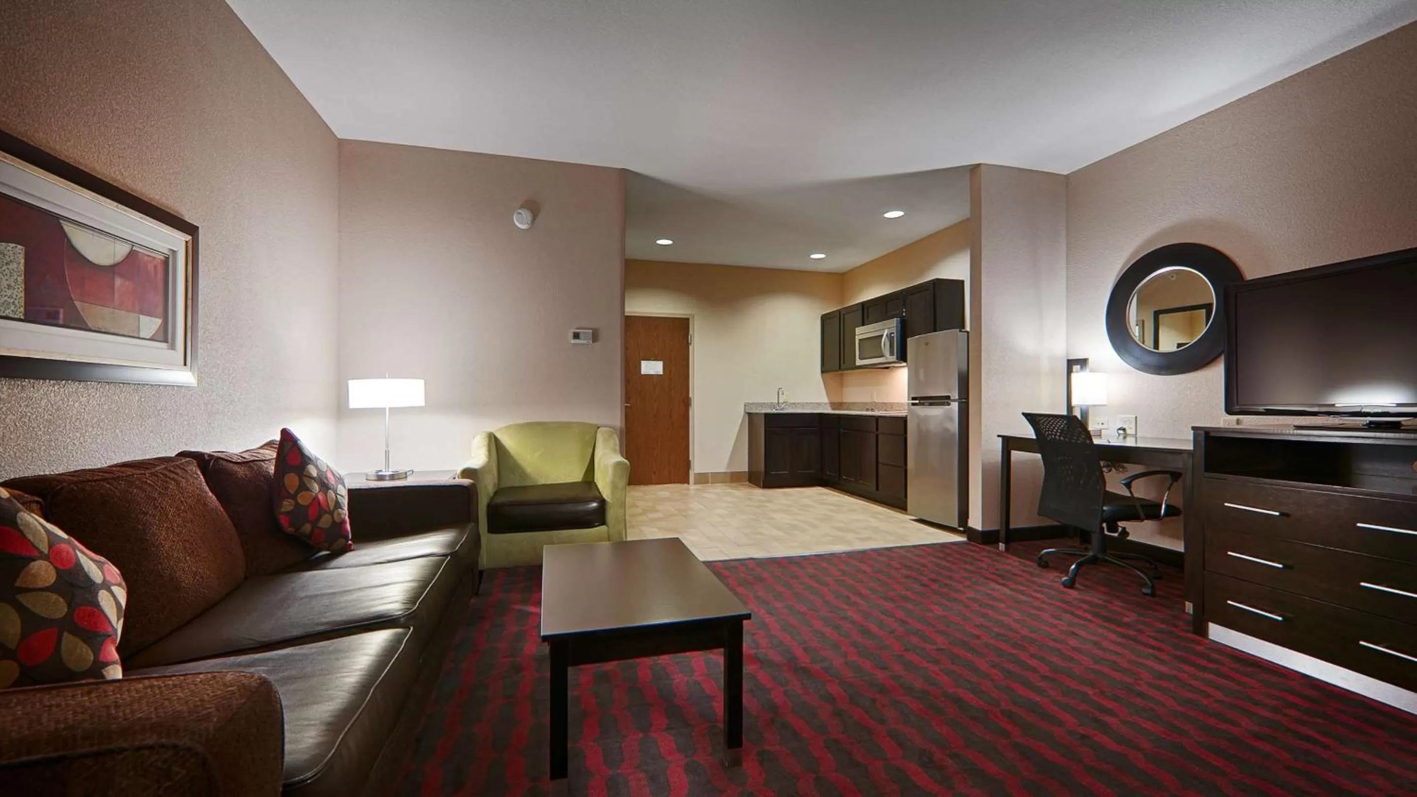 Queen Suite with Bathtub - Disability Access/Non-Smoking in Best Western Plus Cushing Inn & Suites