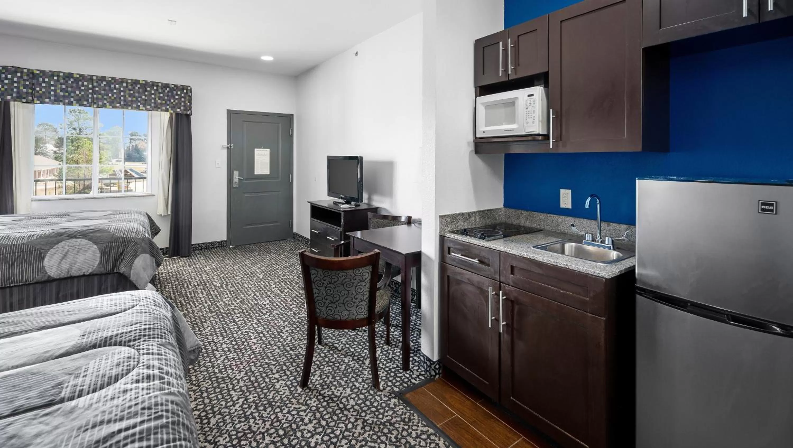Quadruple Room - Disability Access in Belmont Inn and Suites Tatum