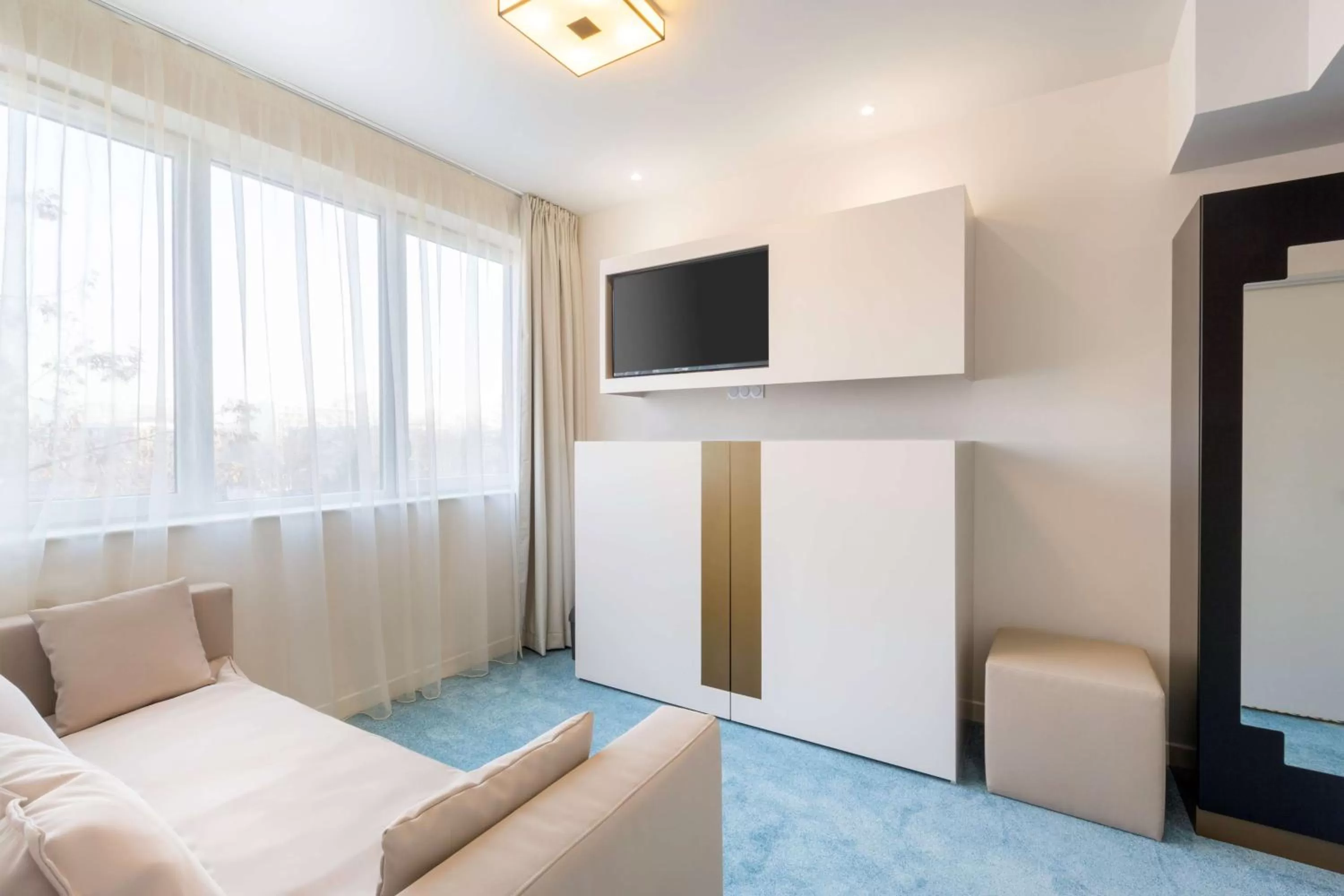 Family King Room in Best Western Hôtel Journel Paris Sud