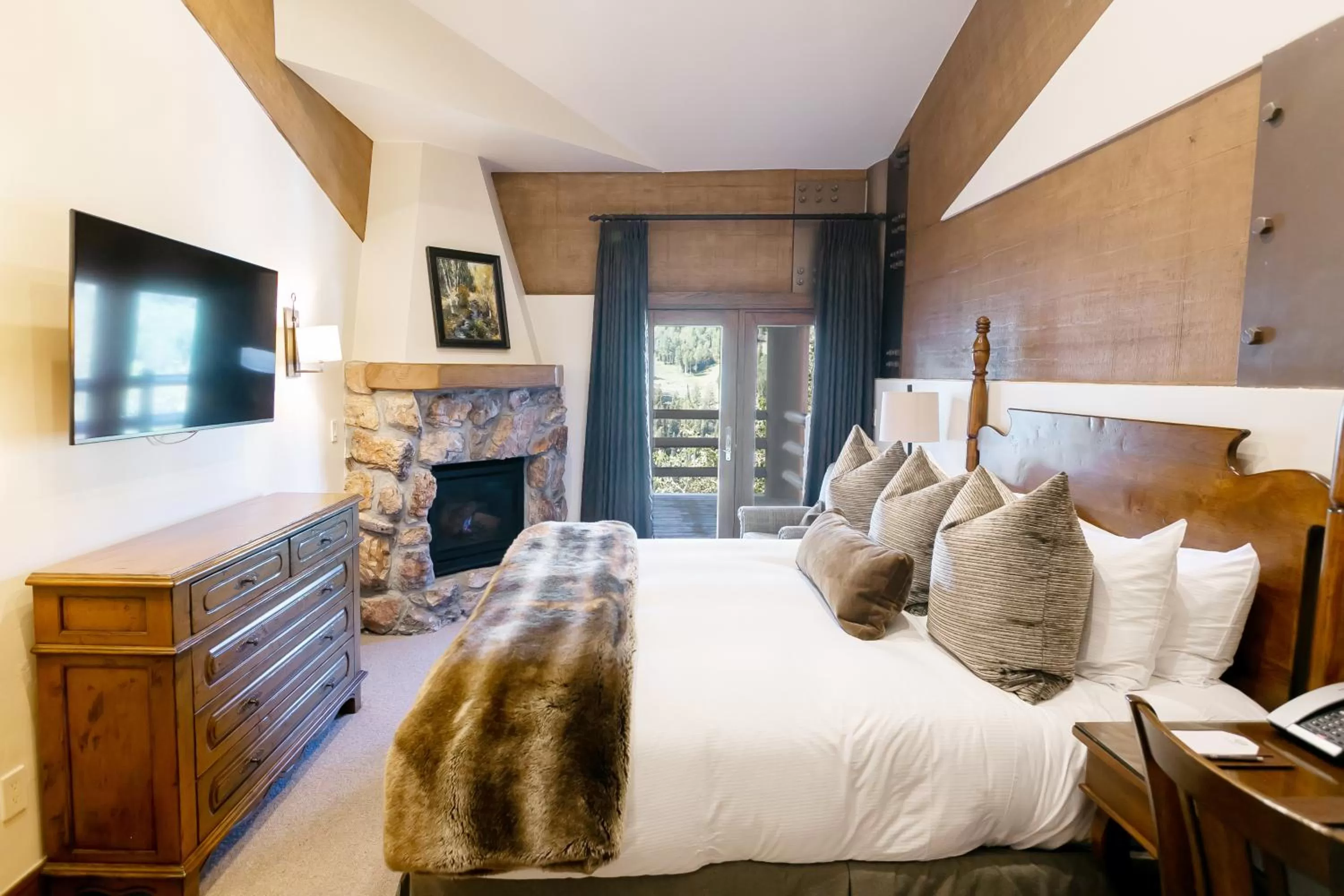Luxury One Bedroom with Mountain View in Stein Eriksen Lodge Deer Valley