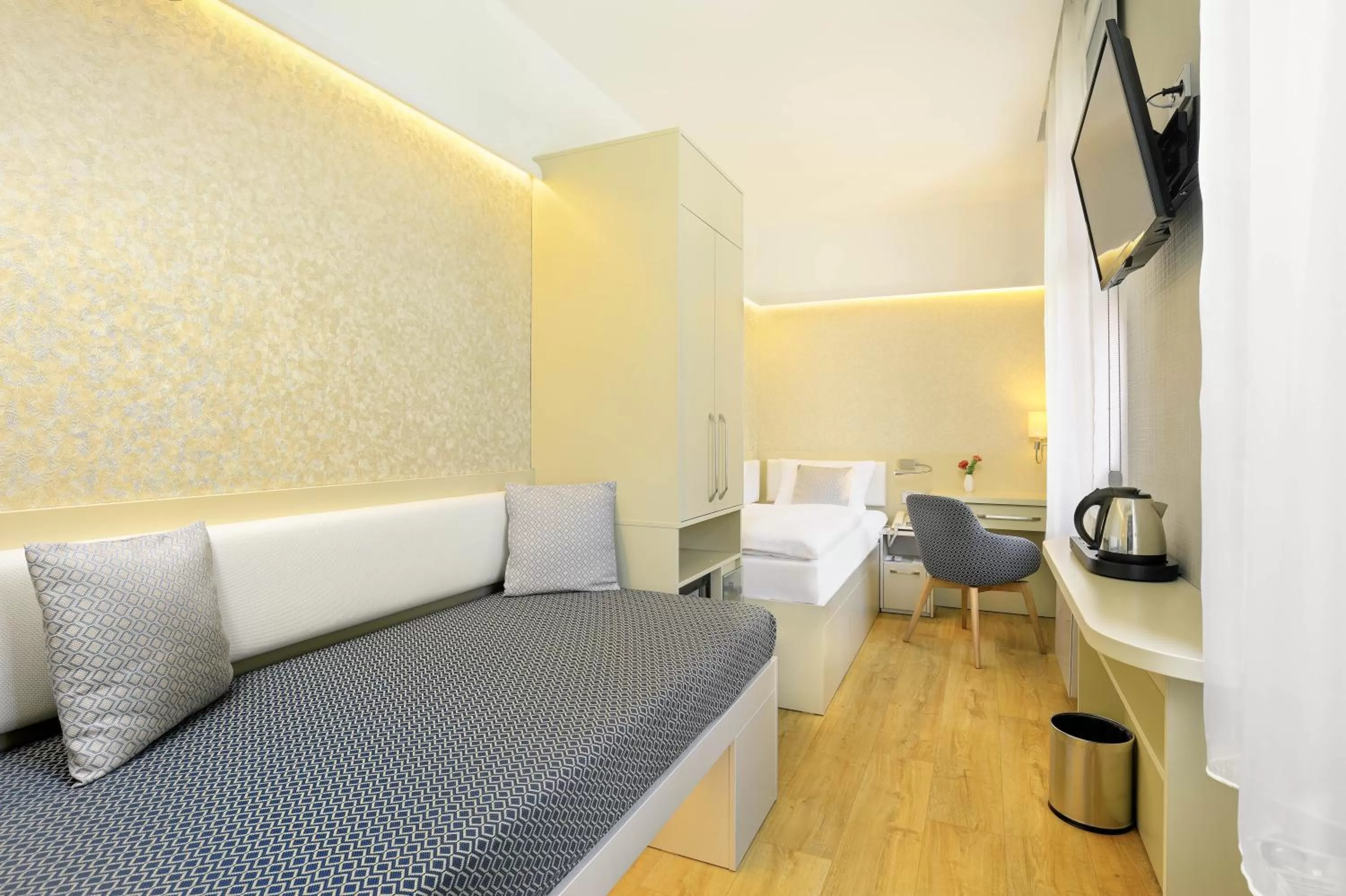Deluxe Twin Room in Ametyst Hotel Praha