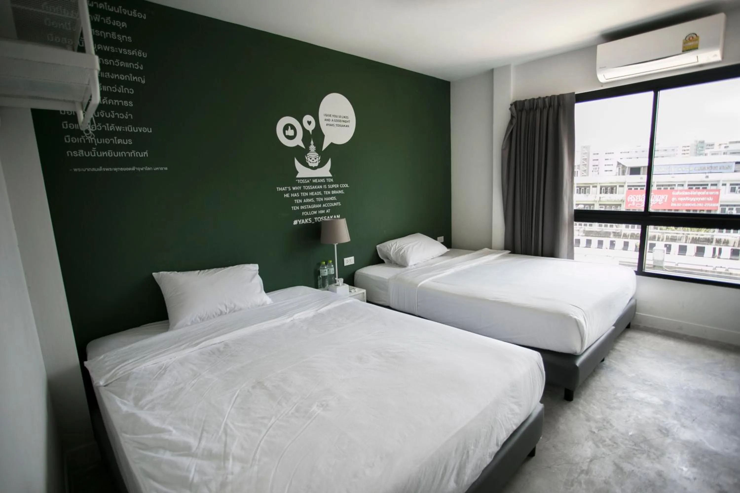 Twin Room with Shared Bathroom in Yaks House Hostel