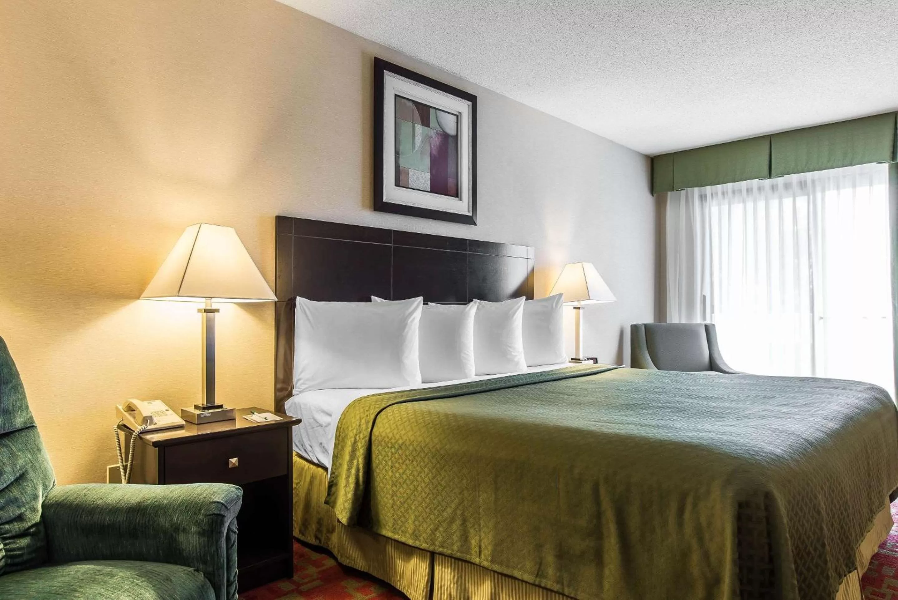 King Room - Non-Smoking in Quality Inn Shelburne - Burlington