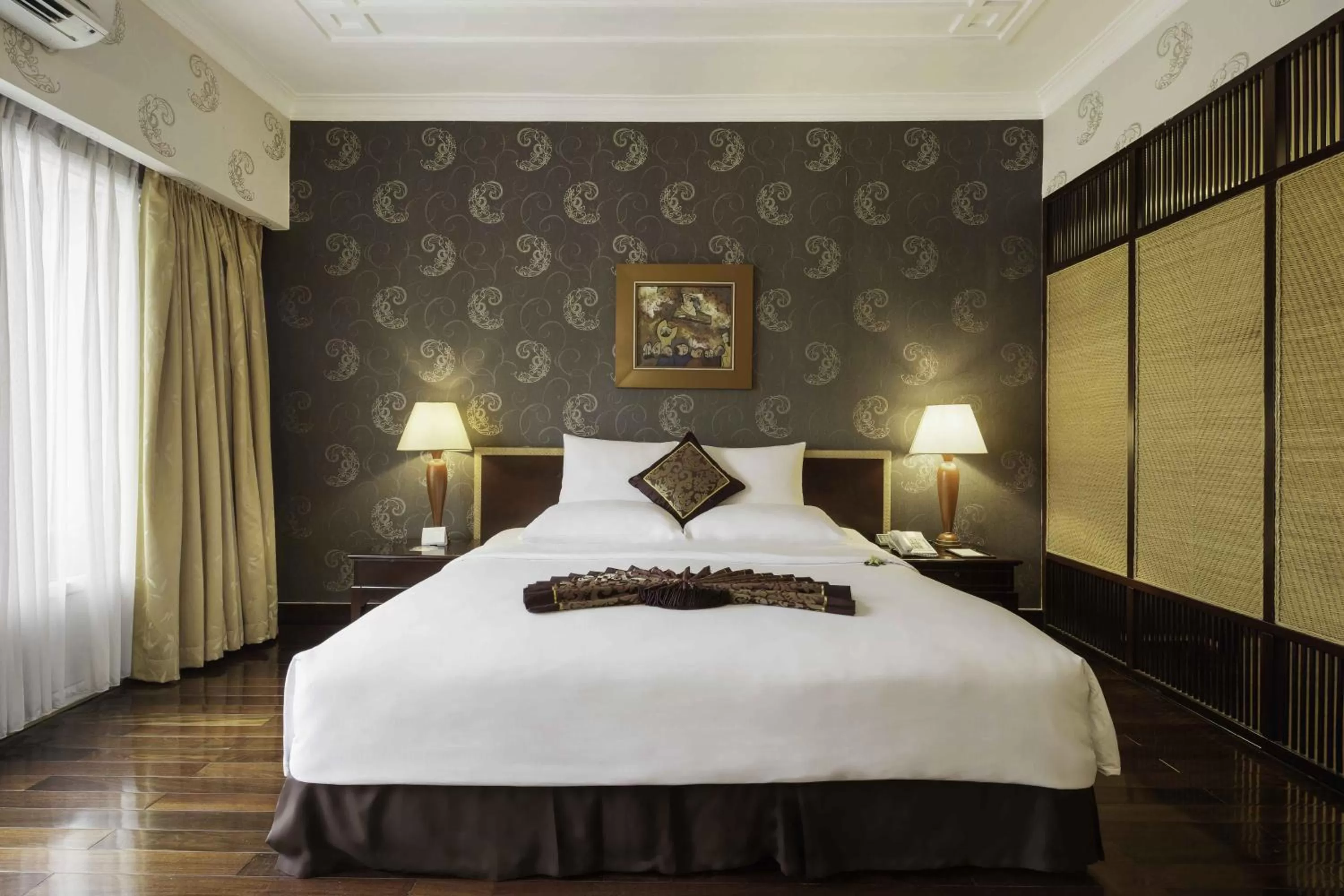 Rex Suite King - single occupancy in Rex Hotel
