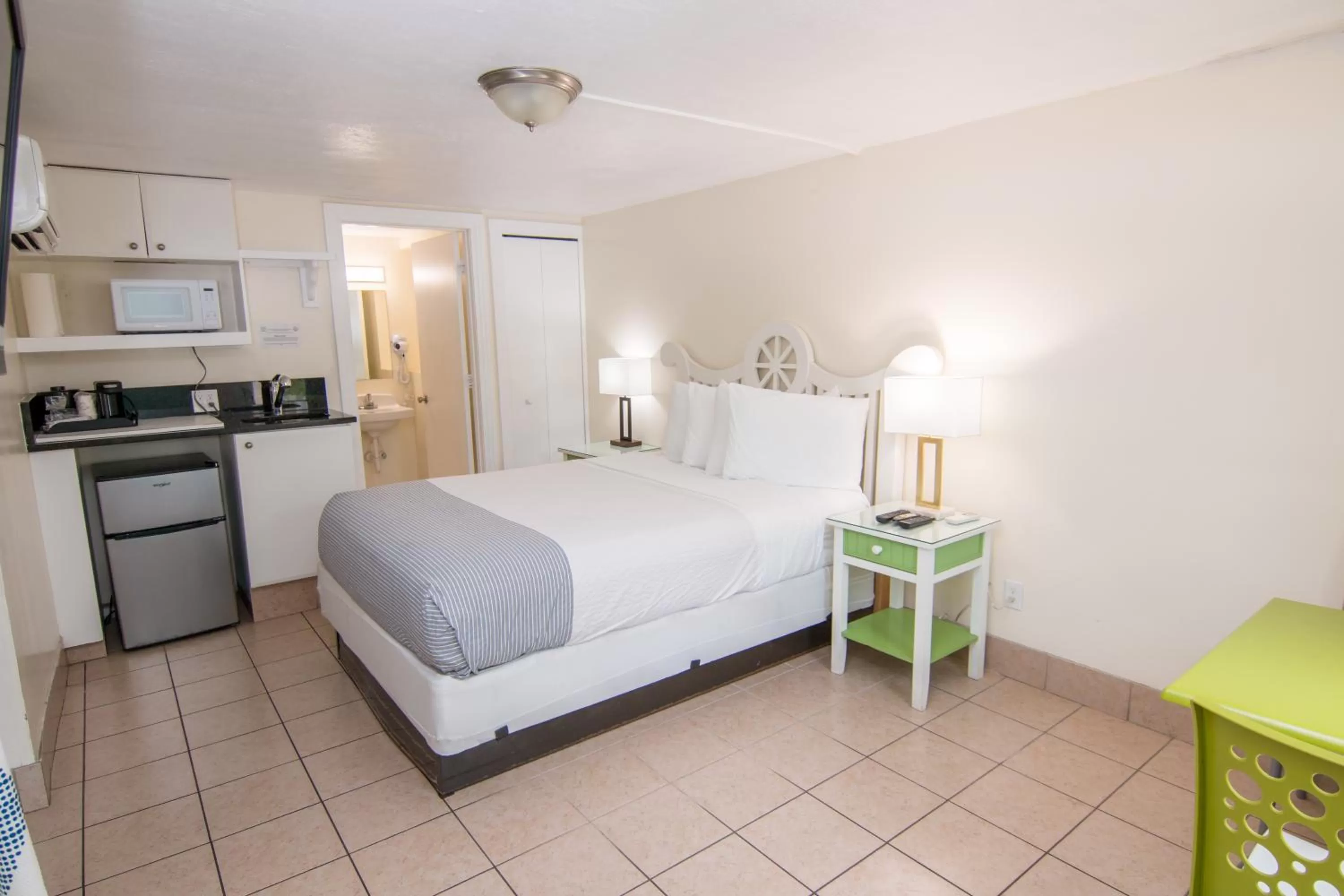 Double Queen Room - ADA in Magic Beach Motel - Vilano Beach, Saint Augustine
