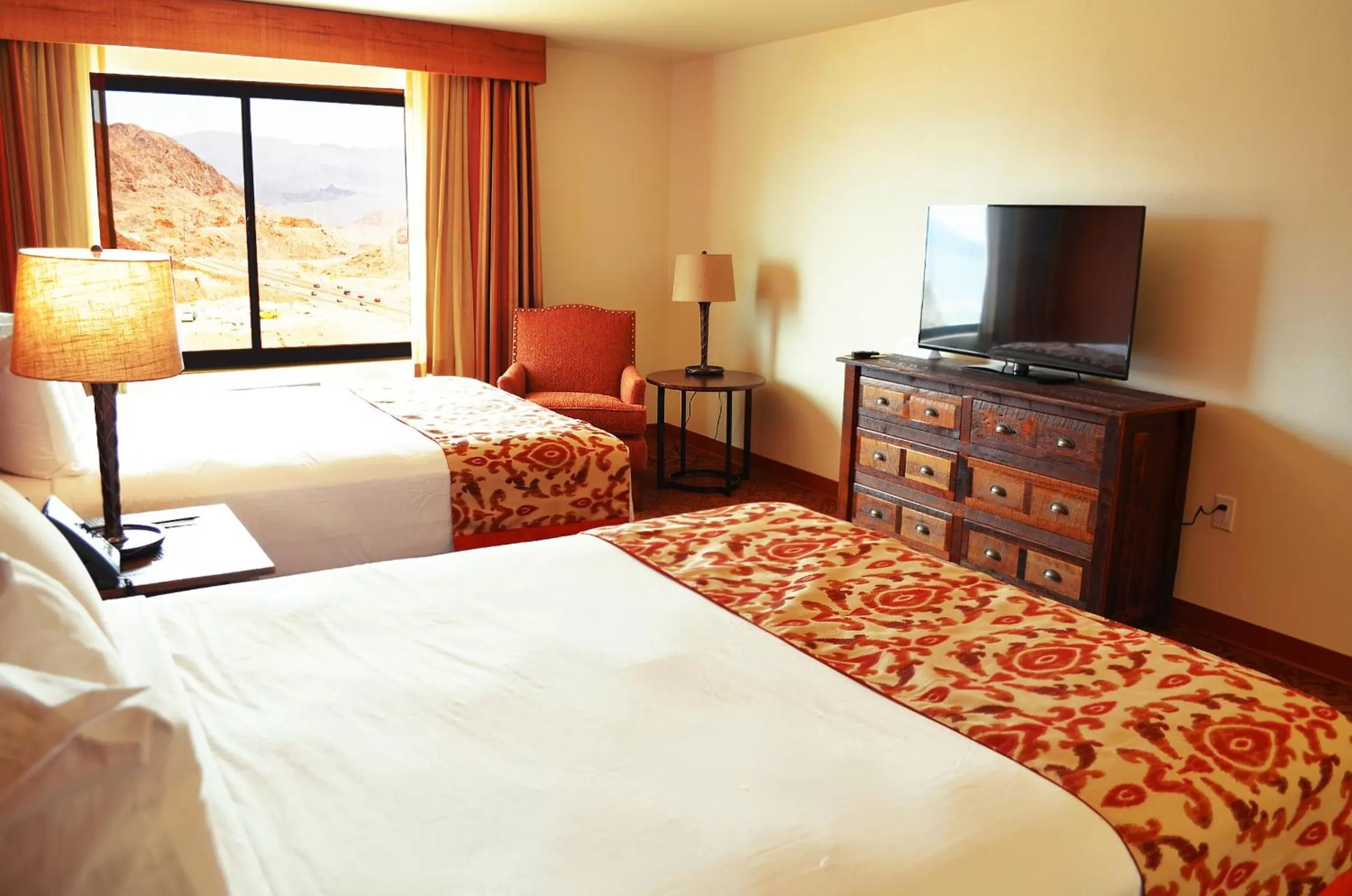 Deluxe Queen Room with 2 Queen Beds in Hoover Dam Lodge