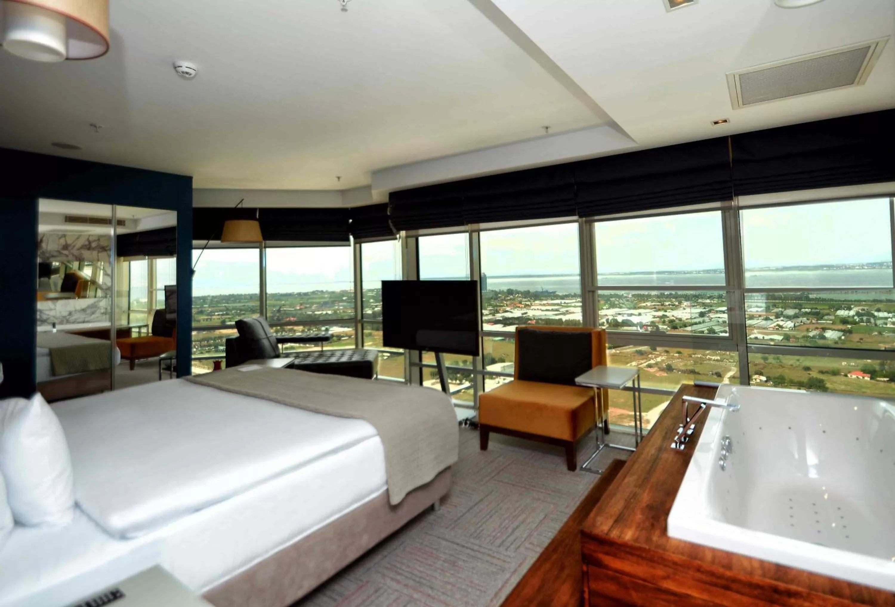 Corner Suite Room with Seaview in Ramada Encore by Wyndham Izmir