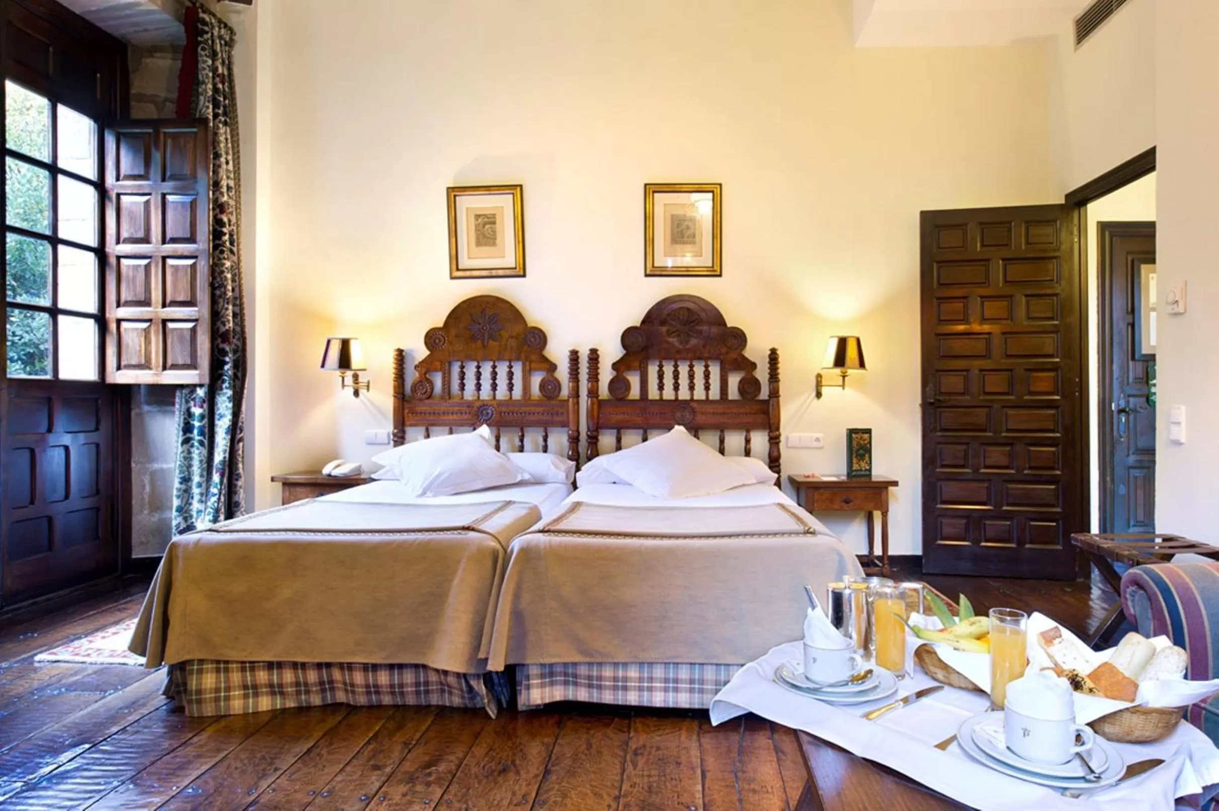 Standard Room (3 Adults) in Parador de Santillana Gil Blas