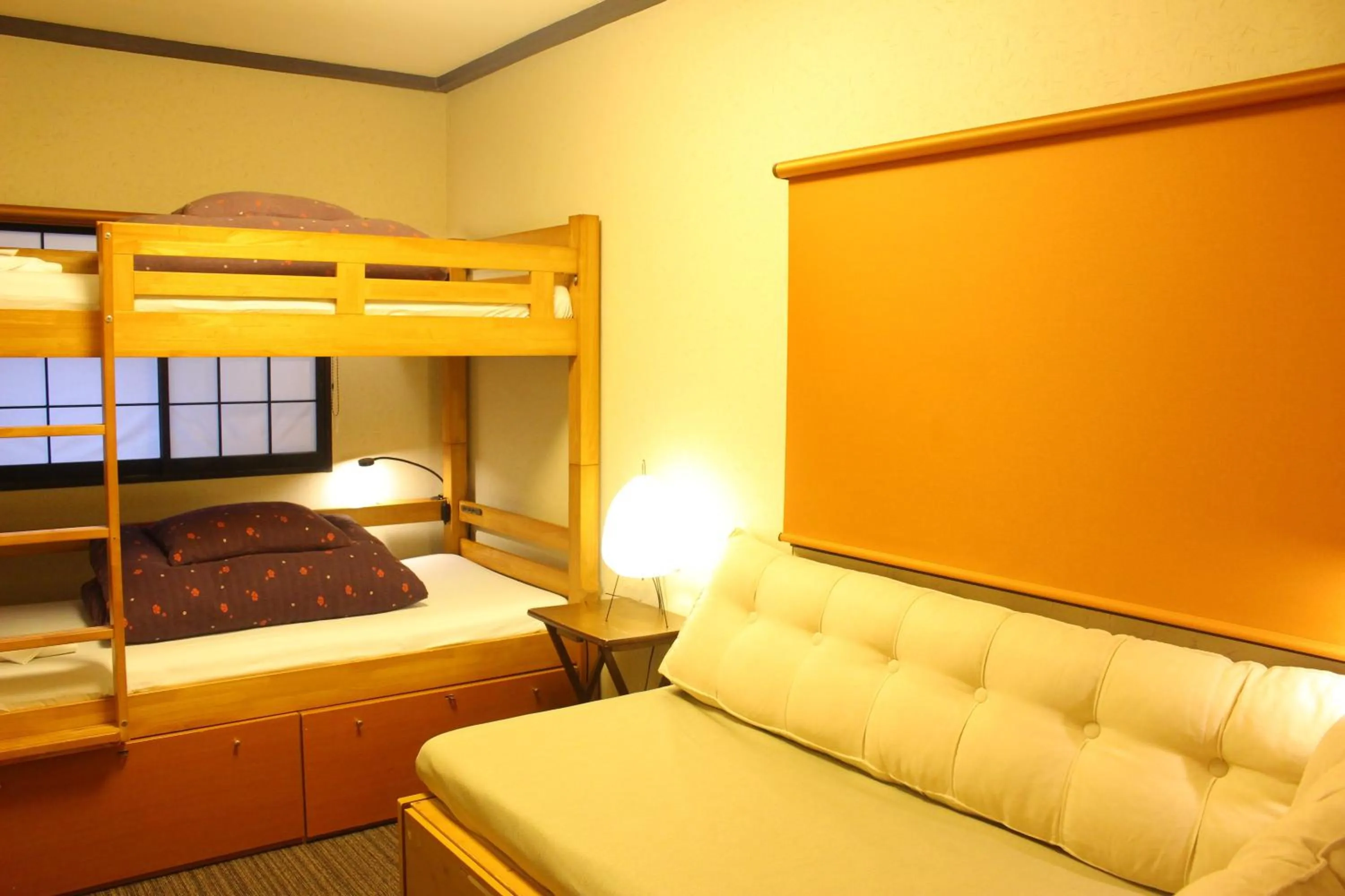 Superior Twin Room in K's House Tokyo Oasis - Quality Hostel in Asakusa