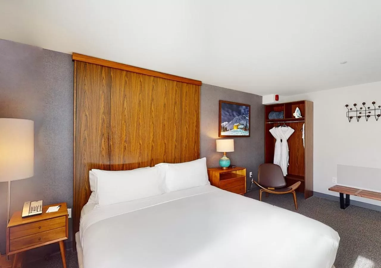 Deluxe King Room in Park City Peaks