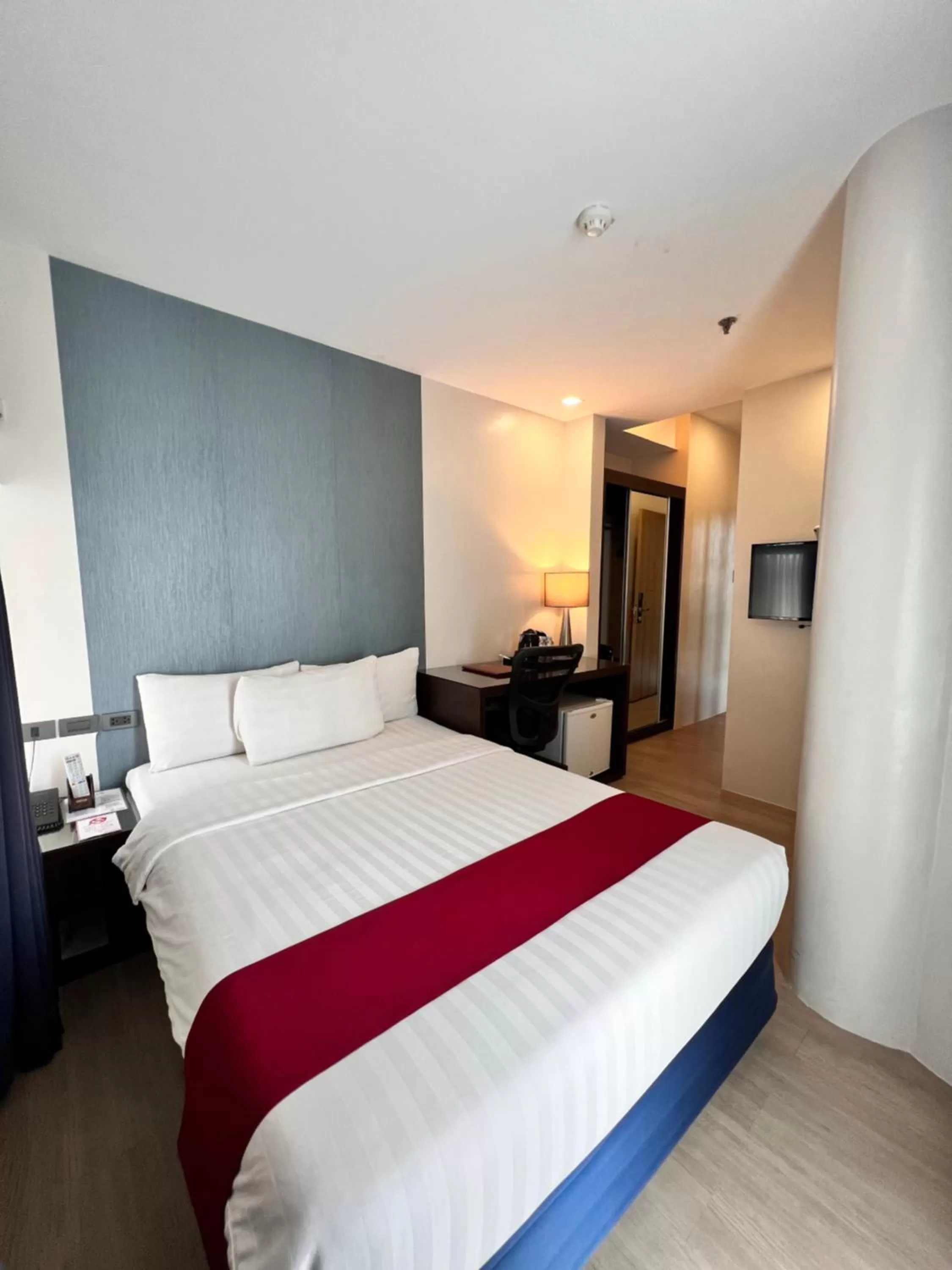 Superior Double Room in Sarrosa International Hotel and Residential Suites