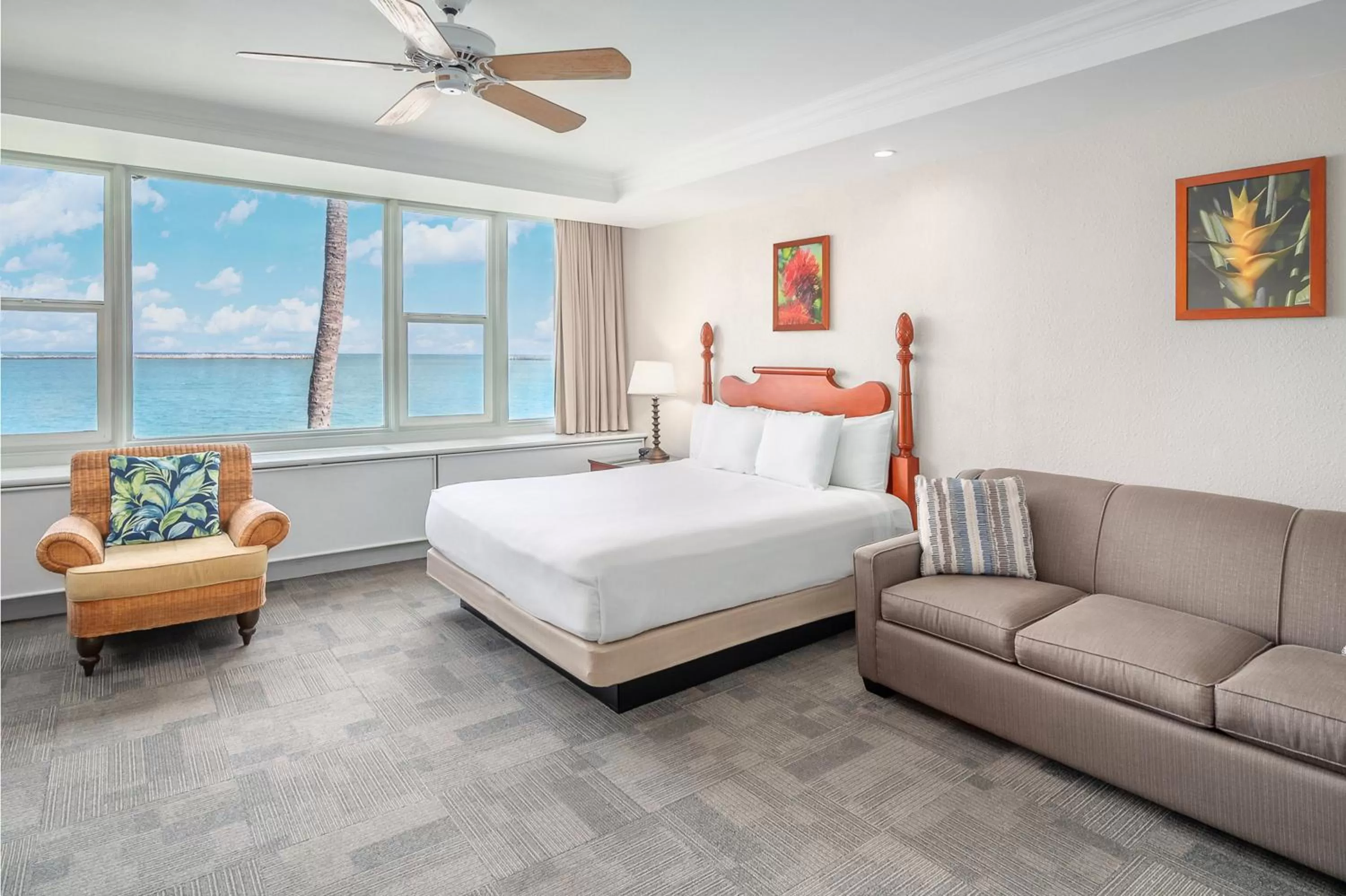 Suite in Maui Beach Hotel