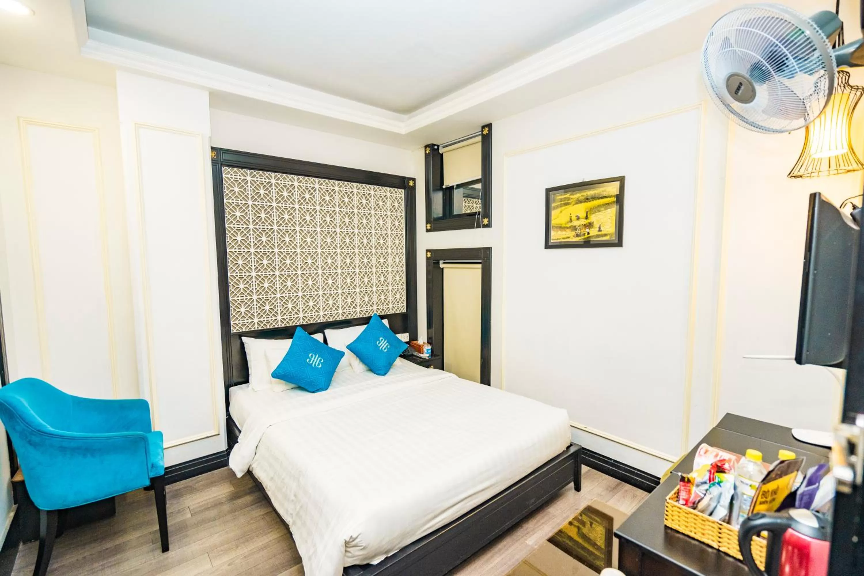 Superior Queen Room in A25 Hotel - 06 Trương Định