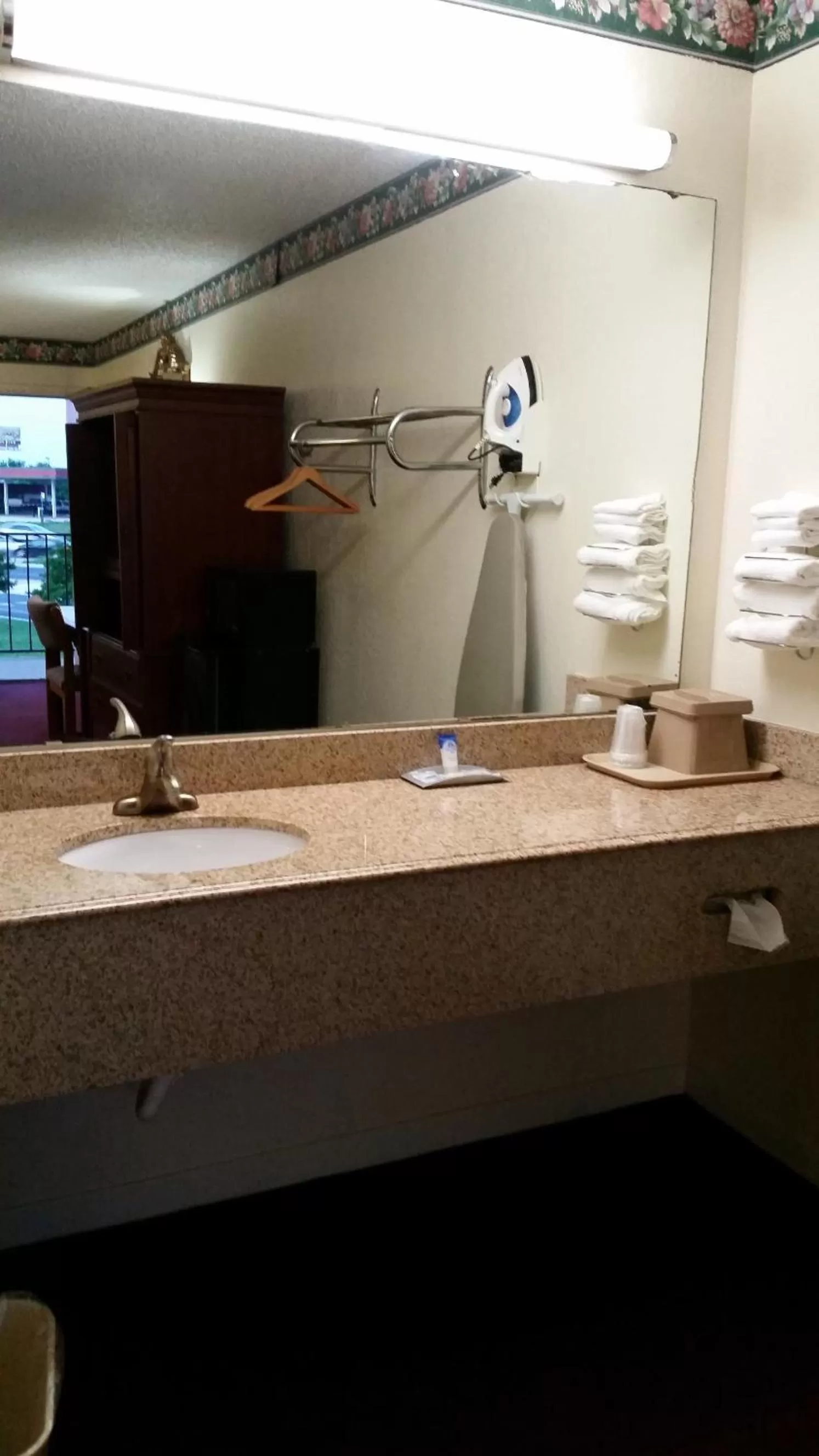 Deluxe King Suite- NON SMOKING in San Marcos Inn