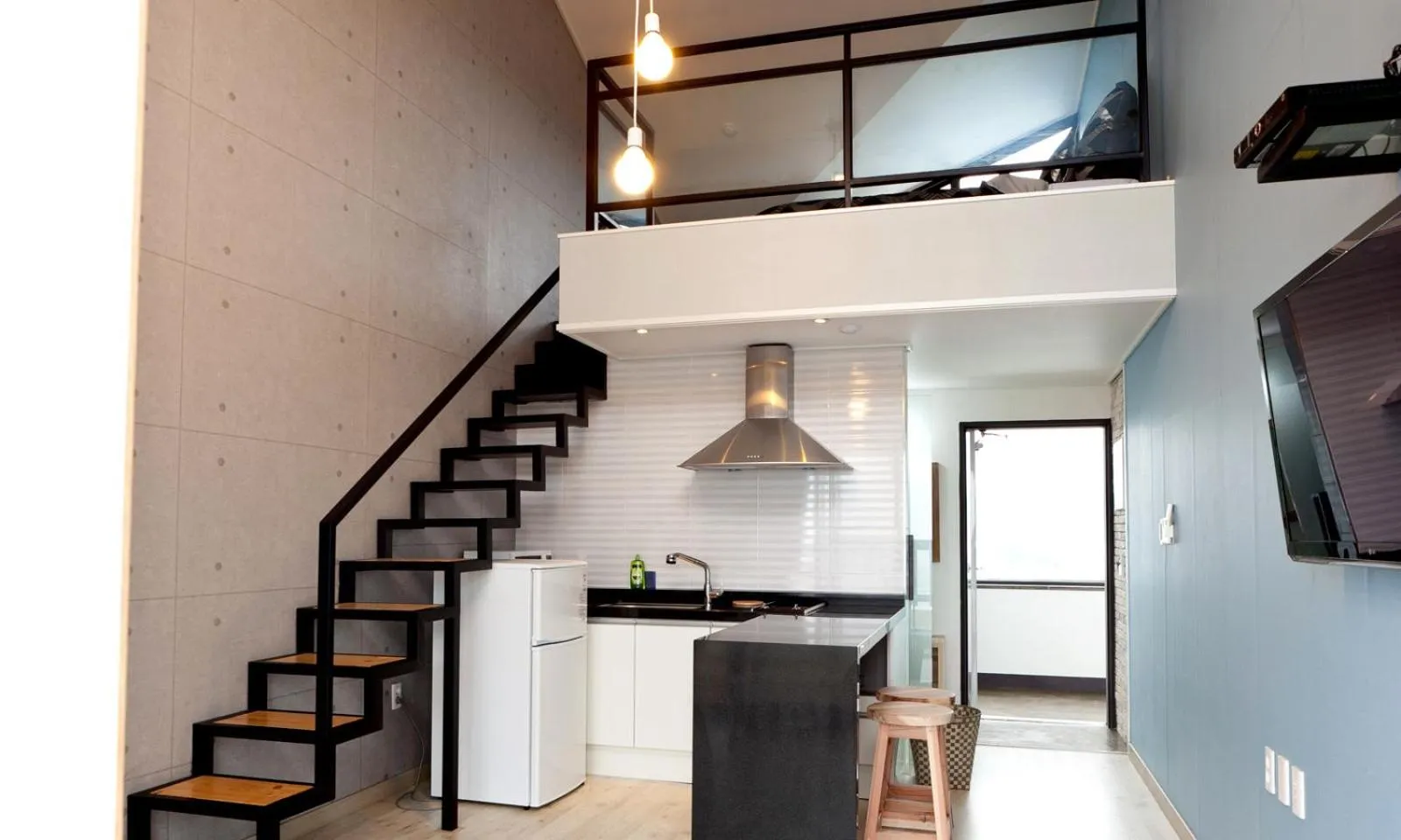 Duplex One-Bedroom Apartment in Oceantree House