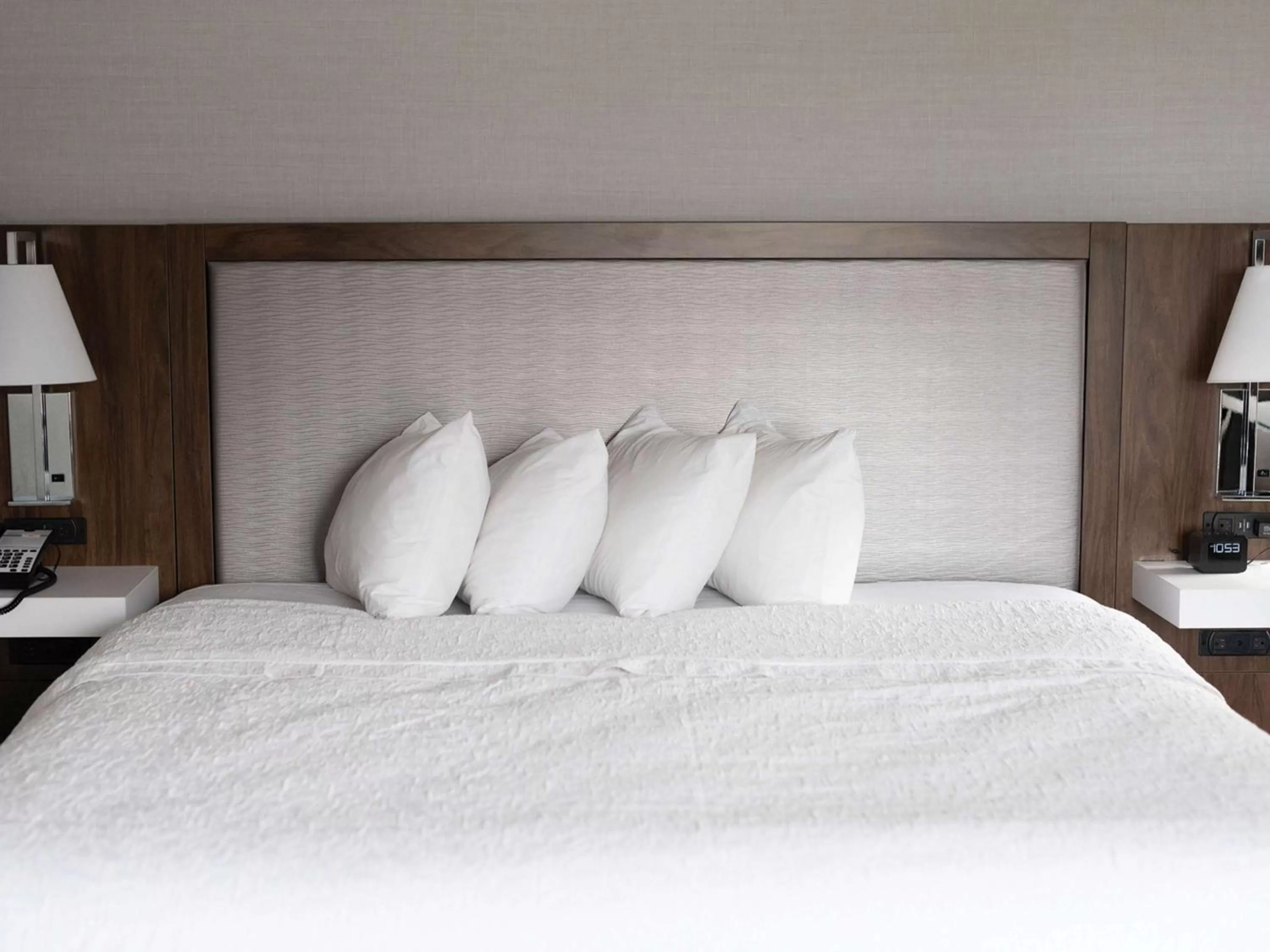 King Room with Water View - Non-Smoking in Hampton Inn & Suites Erie Bayfront